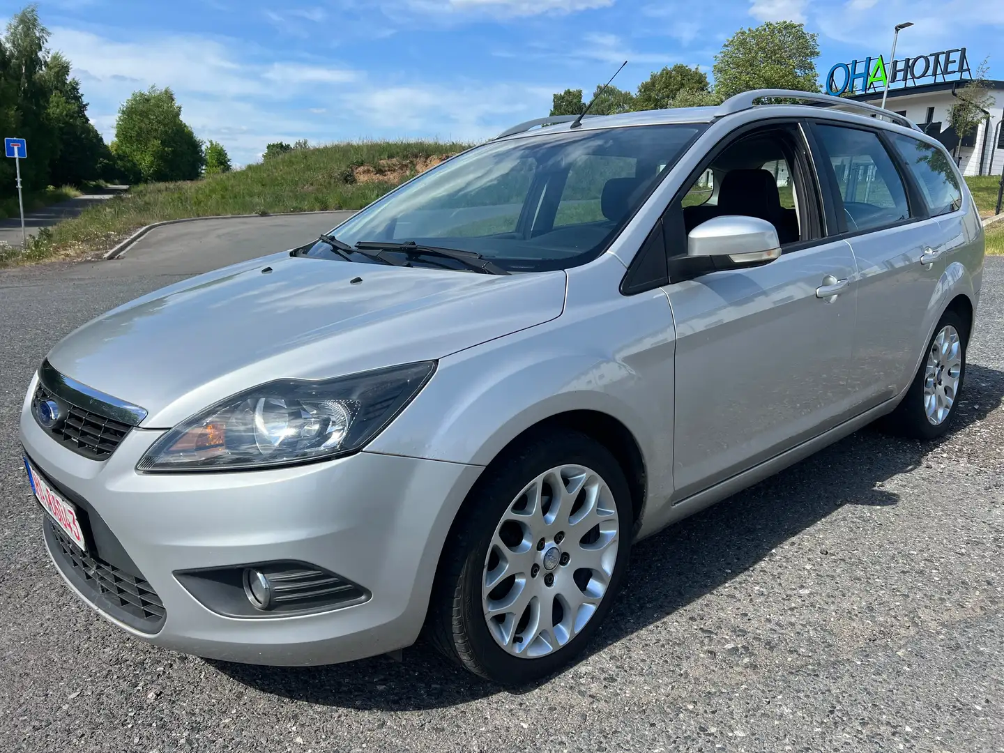 Ford Focus Sport 1.6 *Klima*TÜV Neu* 8-fach* Silber - 1