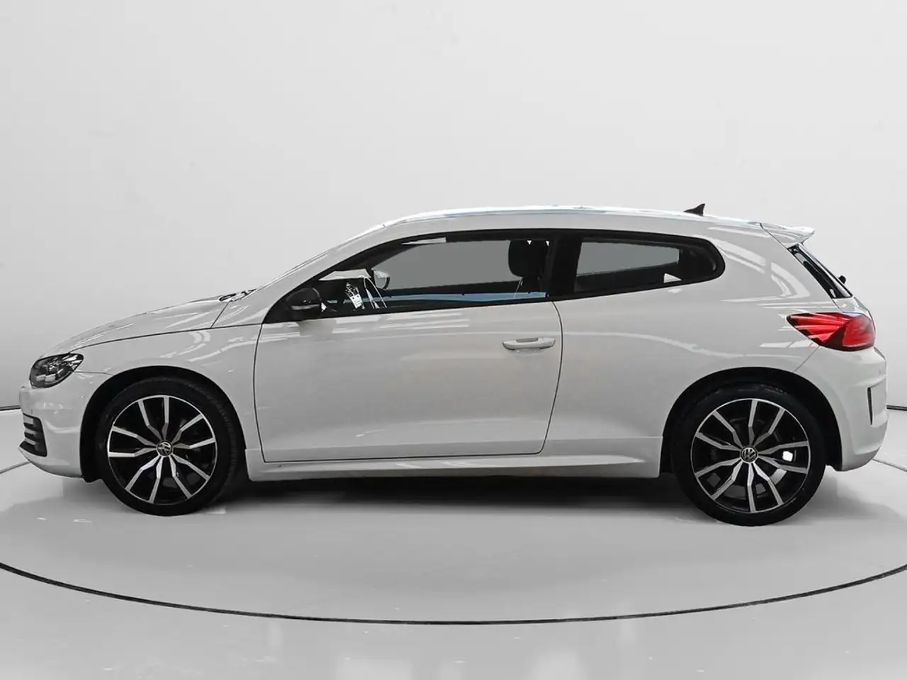 2016 Volkswagen Scirocco 1.4 TSI BMT Typhoon by R-Line, photograph 6
