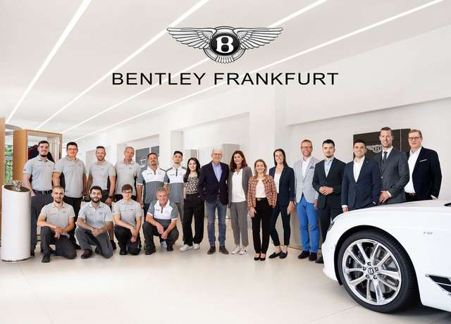 Imagine Bentley Flying Spur Azure V8 (MY23) von BENTLEY FRANKFURT