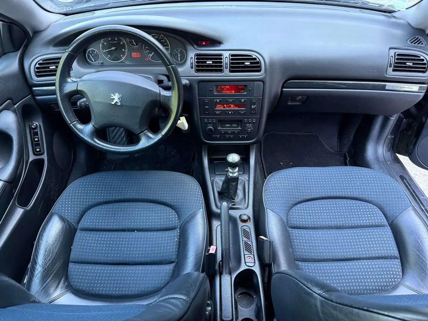 Peugeot 406 Coupé 2.2i 158cv Sport 3e main Noir - 2