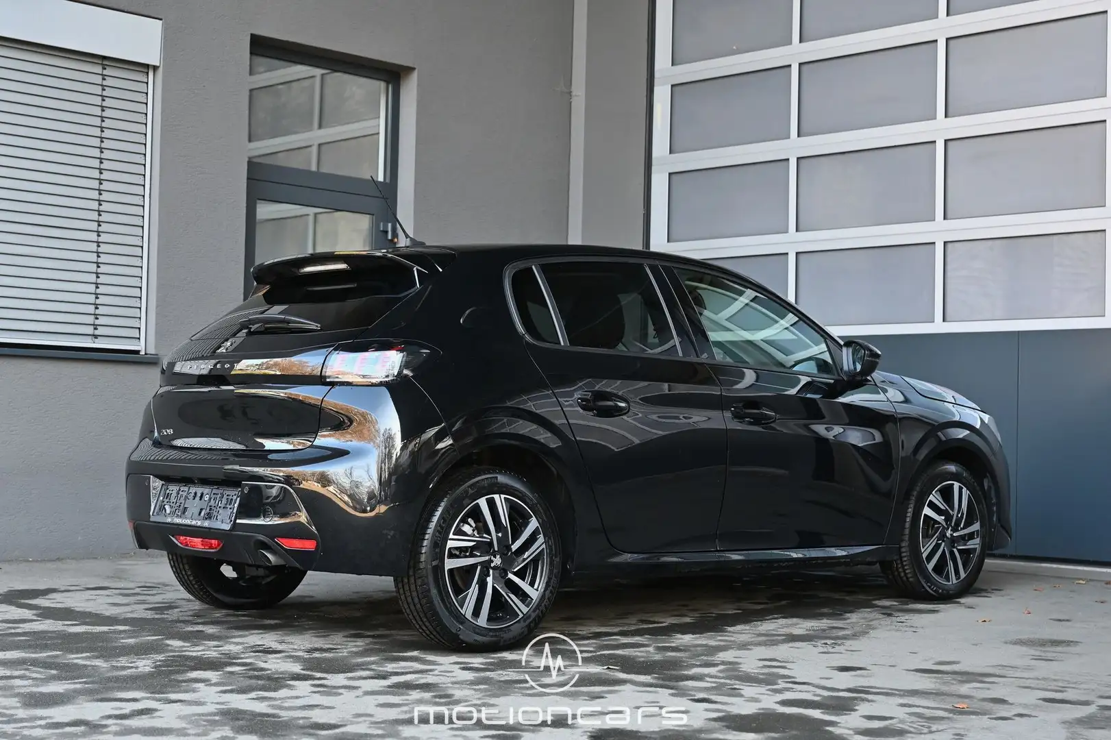 Peugeot 208 1.2 Like PureTech 100 Pickerl NEU Schwarz - 2