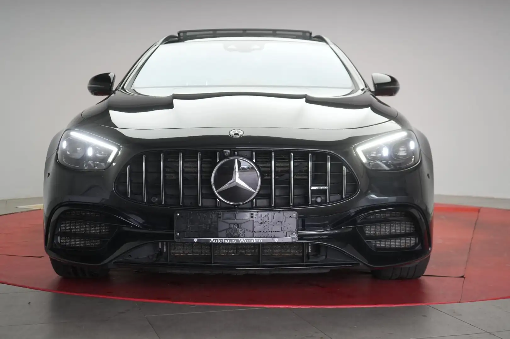 Mercedes-Benz E 63 AMG S 4Matic+ T AMG Speedshift MCT-9G Grau - 2