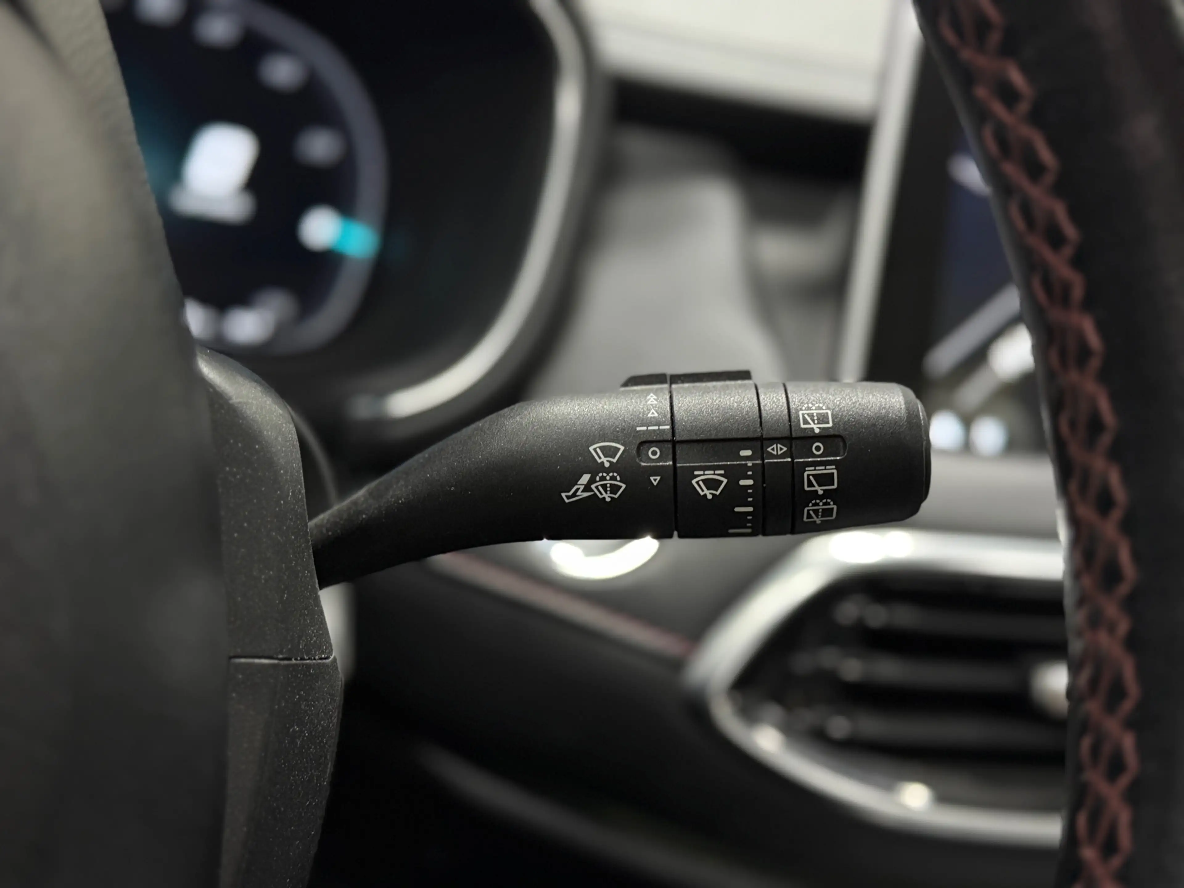 MG EHS 1.5 TGDI Luxury |Pano | ACC | 360° | Leder | CarPl — photo 17