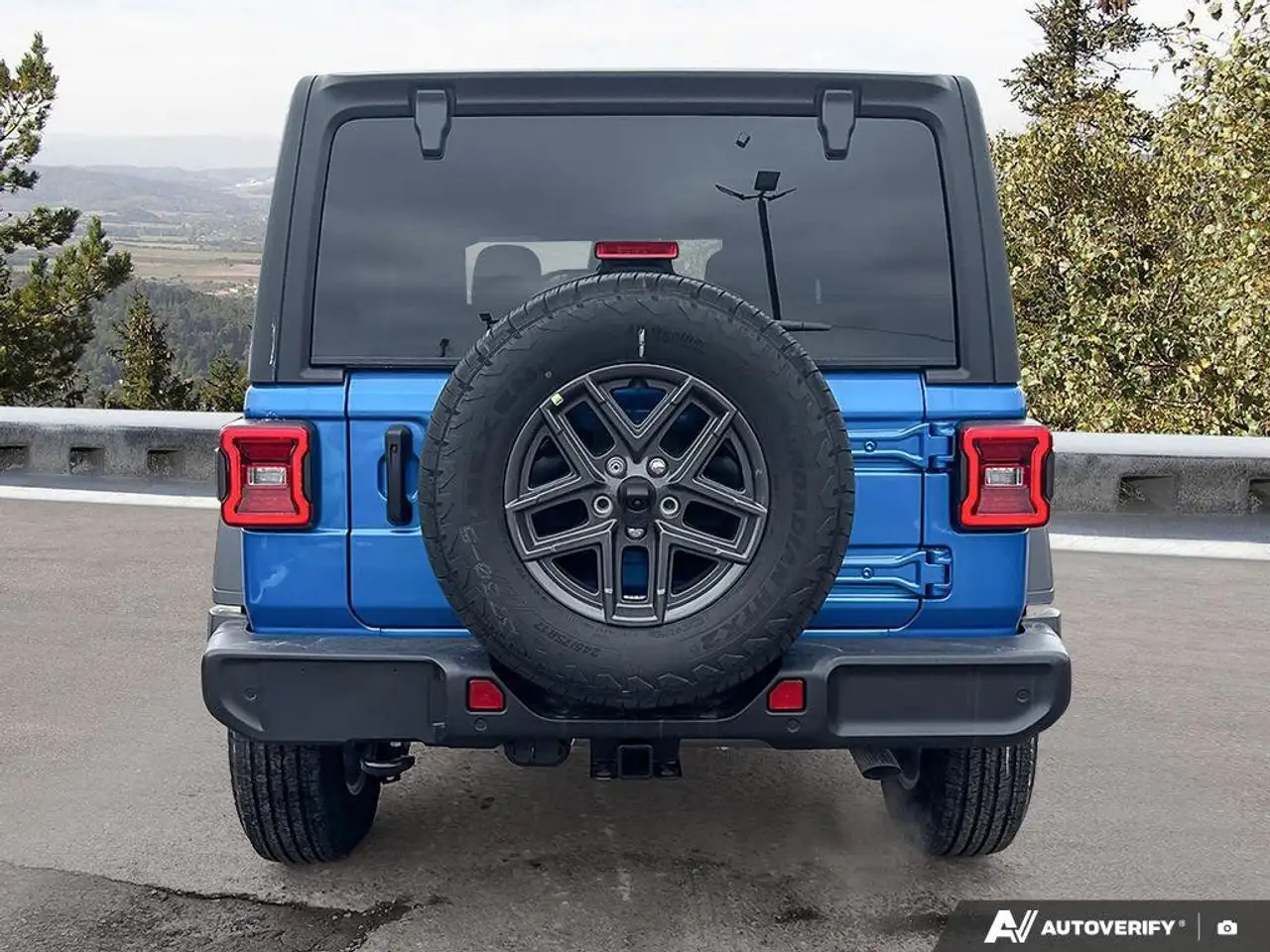 Jeep Wrangler снимка Jeep Wrangler