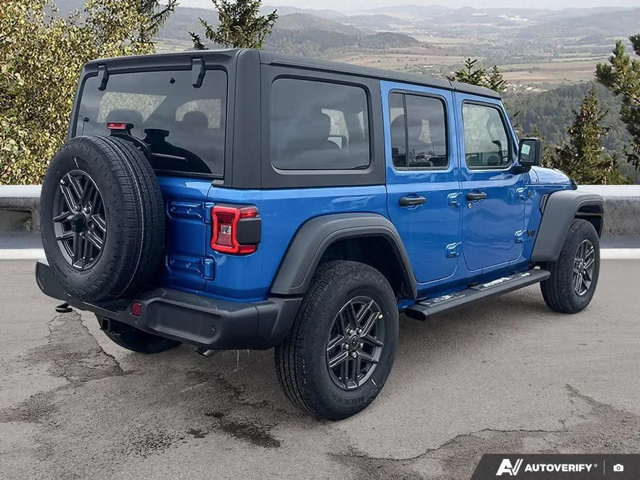 Jeep Wrangler снимка Jeep Wrangler
