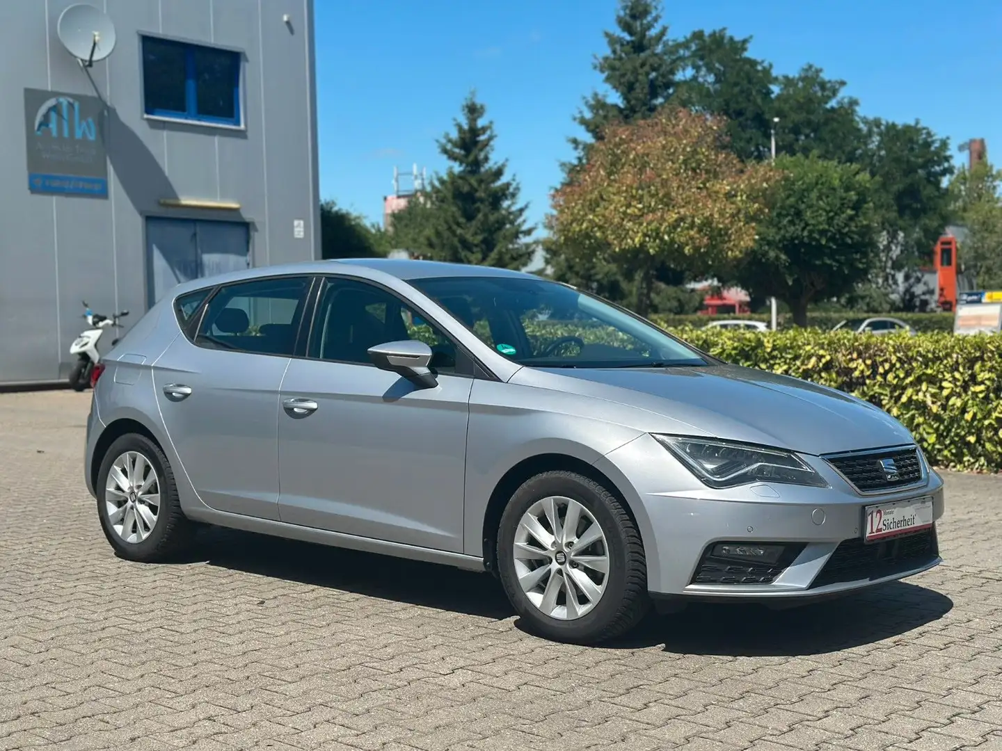 SEAT Leon Style Garantie*LED*2-Zonen-Klimaauto* Silber - 1