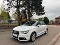 Audi A1 ambition S Line TÜV NEU Garantie 2 Hand Weiß - thumbnail 1