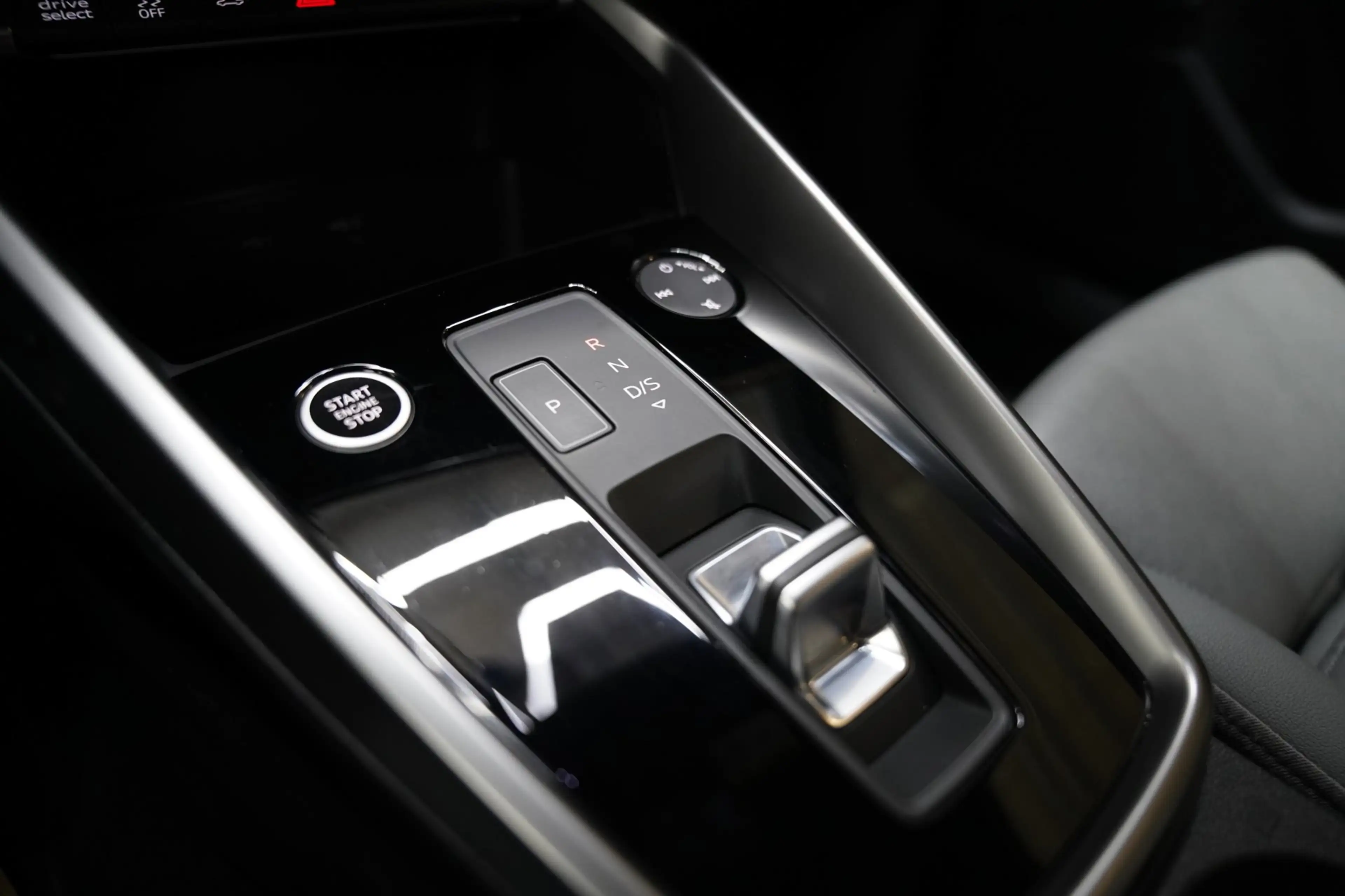 Audi A3 Sportback 40 TFSI e 2x S LINE PANO LEER ACC MATRIX — photo 14