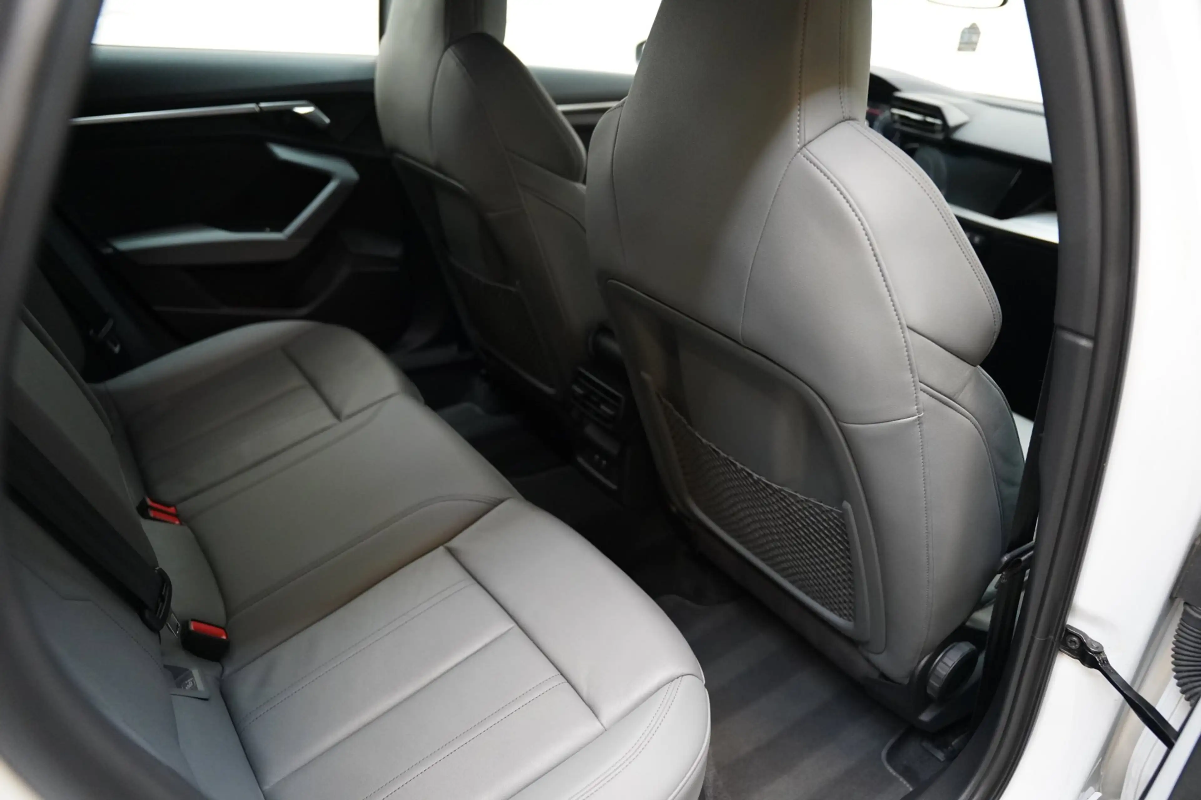 Audi A3 Sportback 40 TFSI e 2x S LINE PANO LEER ACC MATRIX — photo 39