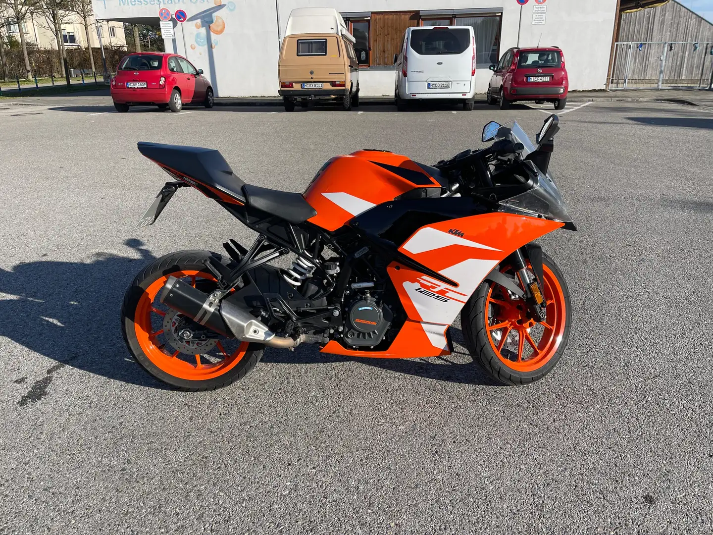 KTM RC 125 Naranja - 1