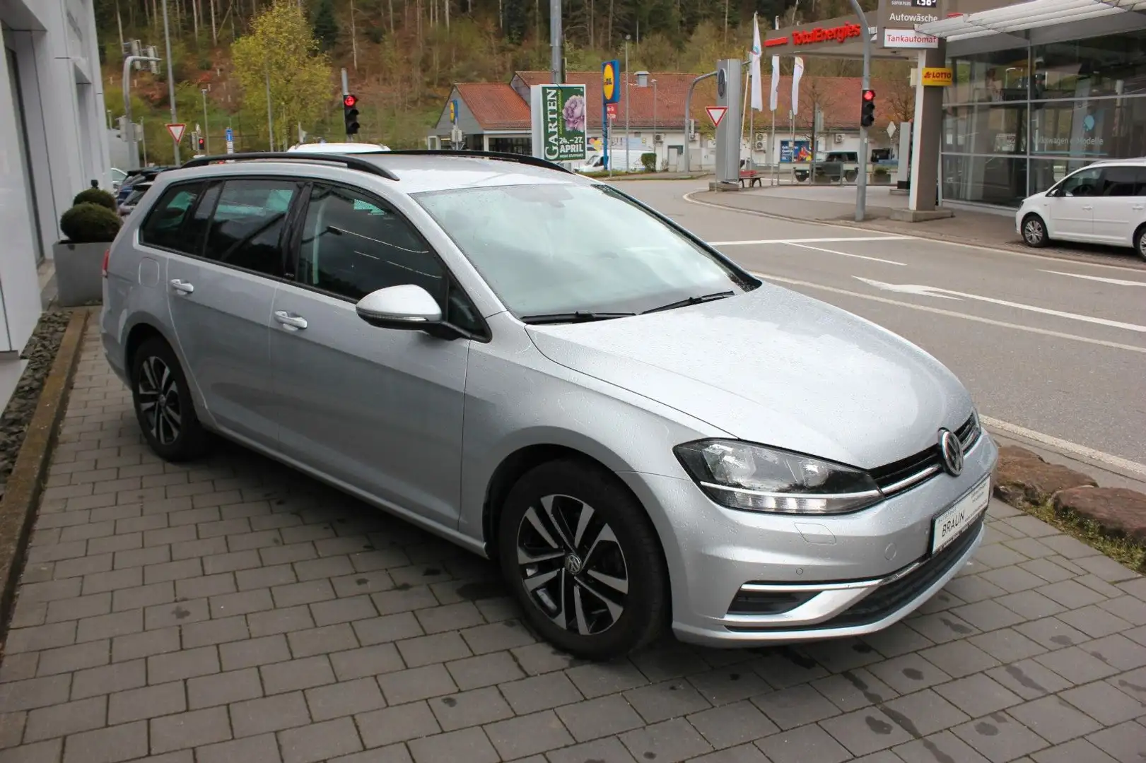 Volkswagen Golf VII Variant United 1.6 TDI Navi,PDC,BT,SHZ, Zilver - 2