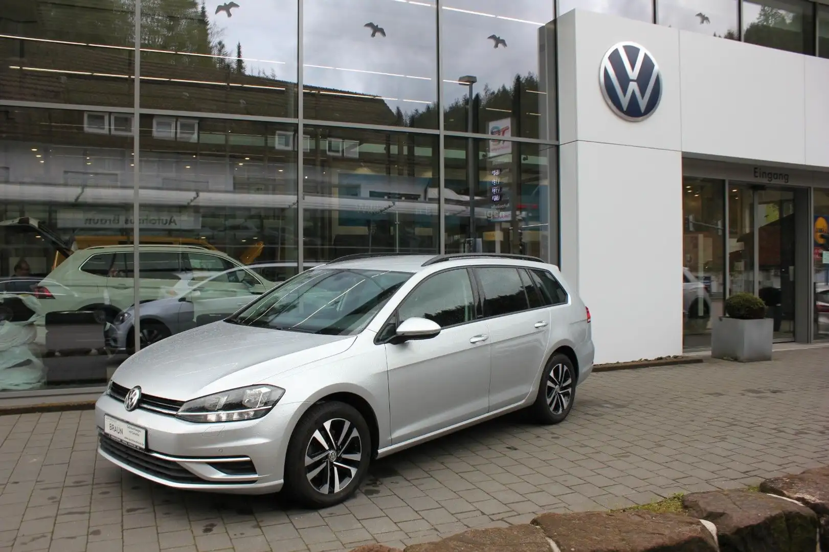 Volkswagen Golf VII Variant United 1.6 TDI Navi,PDC,BT,SHZ, Zilver - 1
