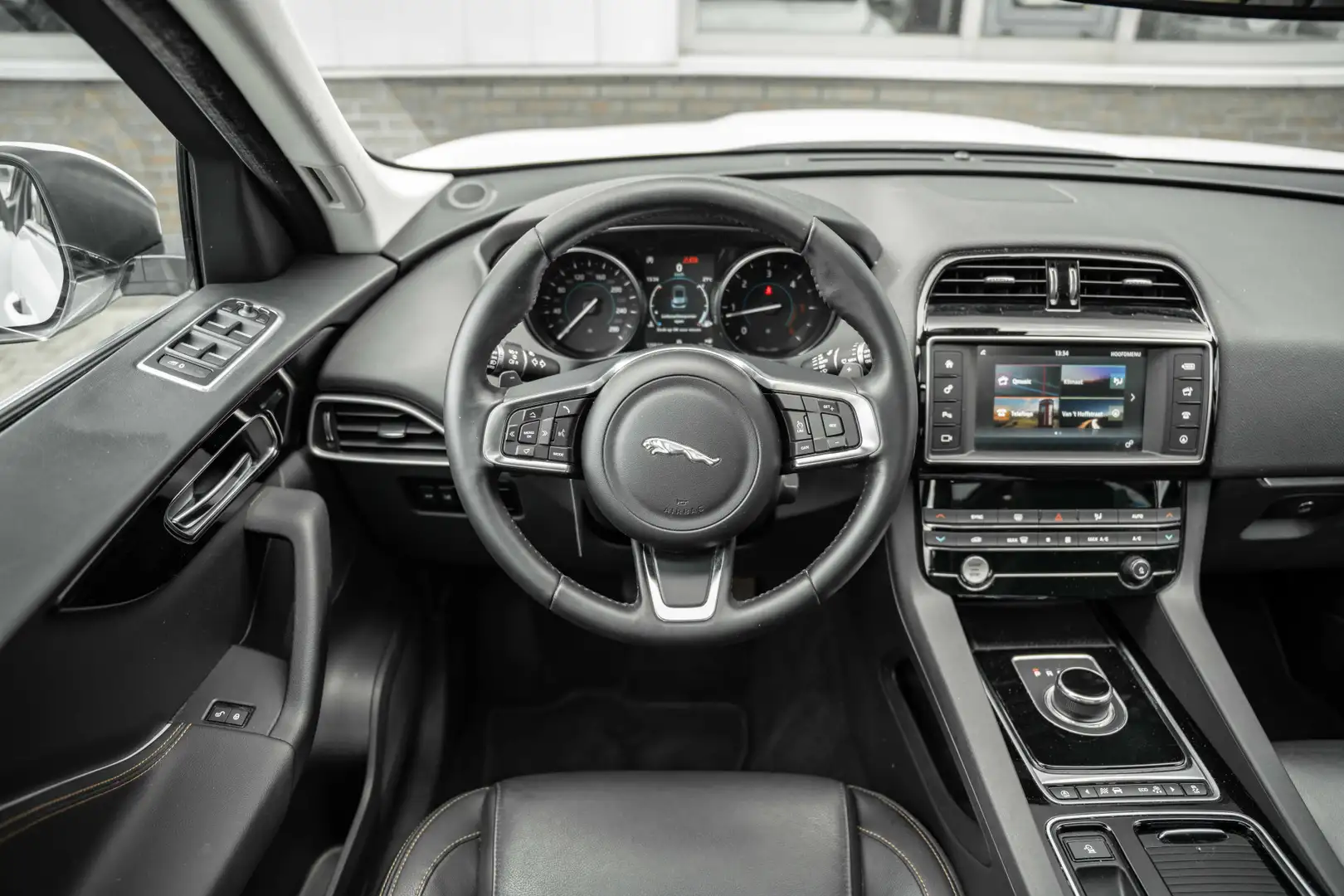 Jaguar F-Pace 2.0 Portfolio AWD 20d | Panoramadak Blanco - 2