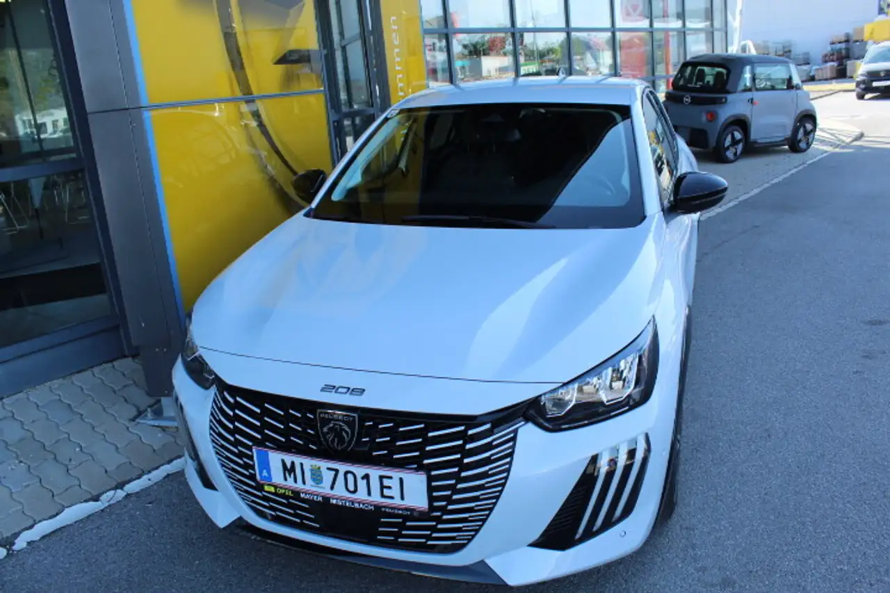 Peugeot 208