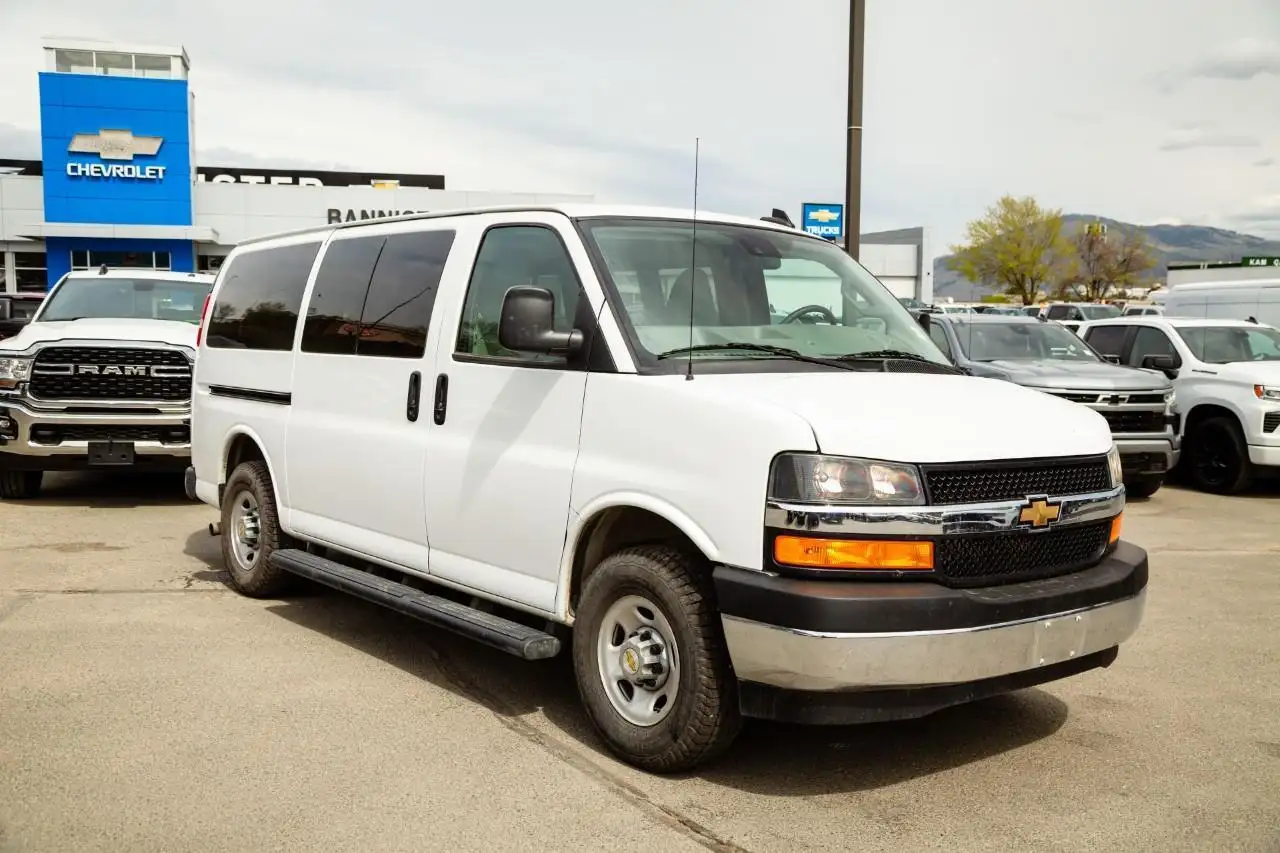 Chevrolet Express Passenger снимка Chevrolet Express Passenger