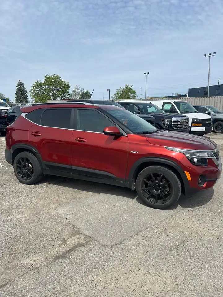 Kia Seltos снимка Kia Seltos