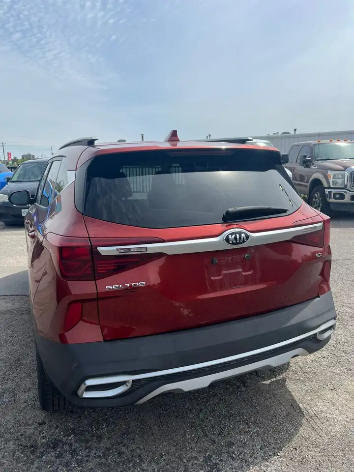 Kia Seltos снимка Kia Seltos