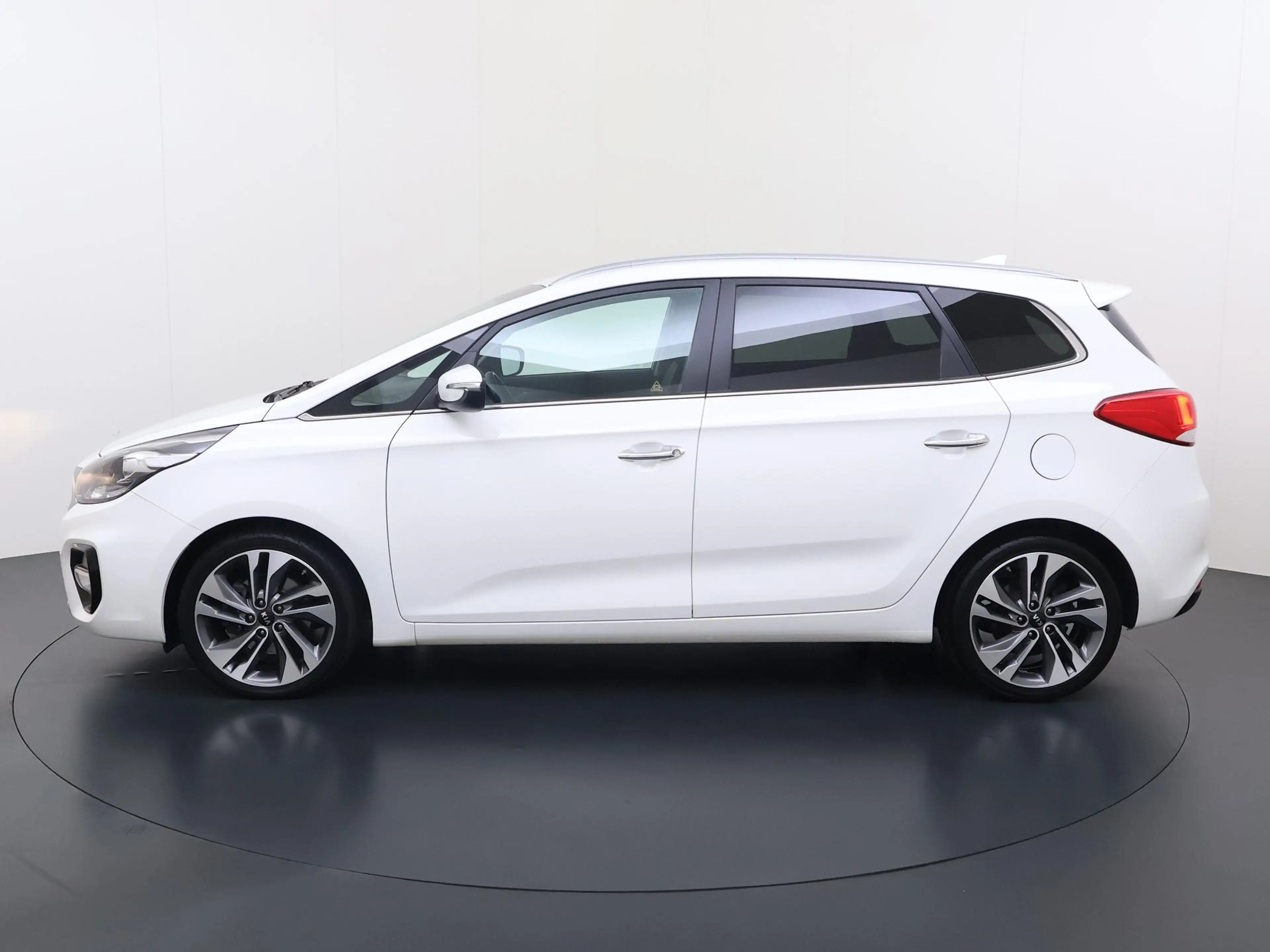 Kia Carens 2.0 GDi ExecutiveLine | Automaat | Camera | Naviga — photo 2