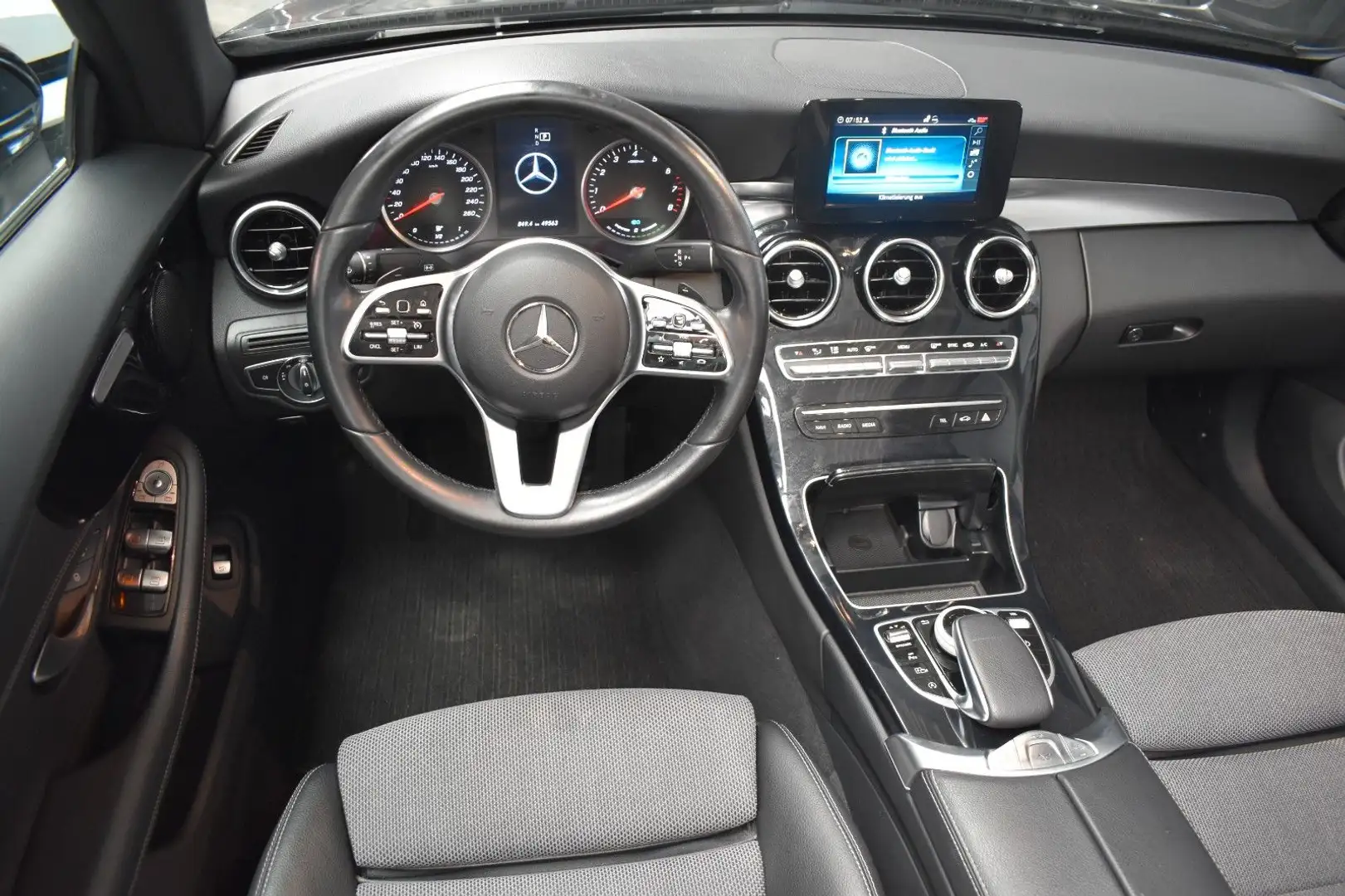 Mercedes-Benz C 200 Cabrio*KEYLESS-GO*LED*SHZ*PDC*ALU Black - 2
