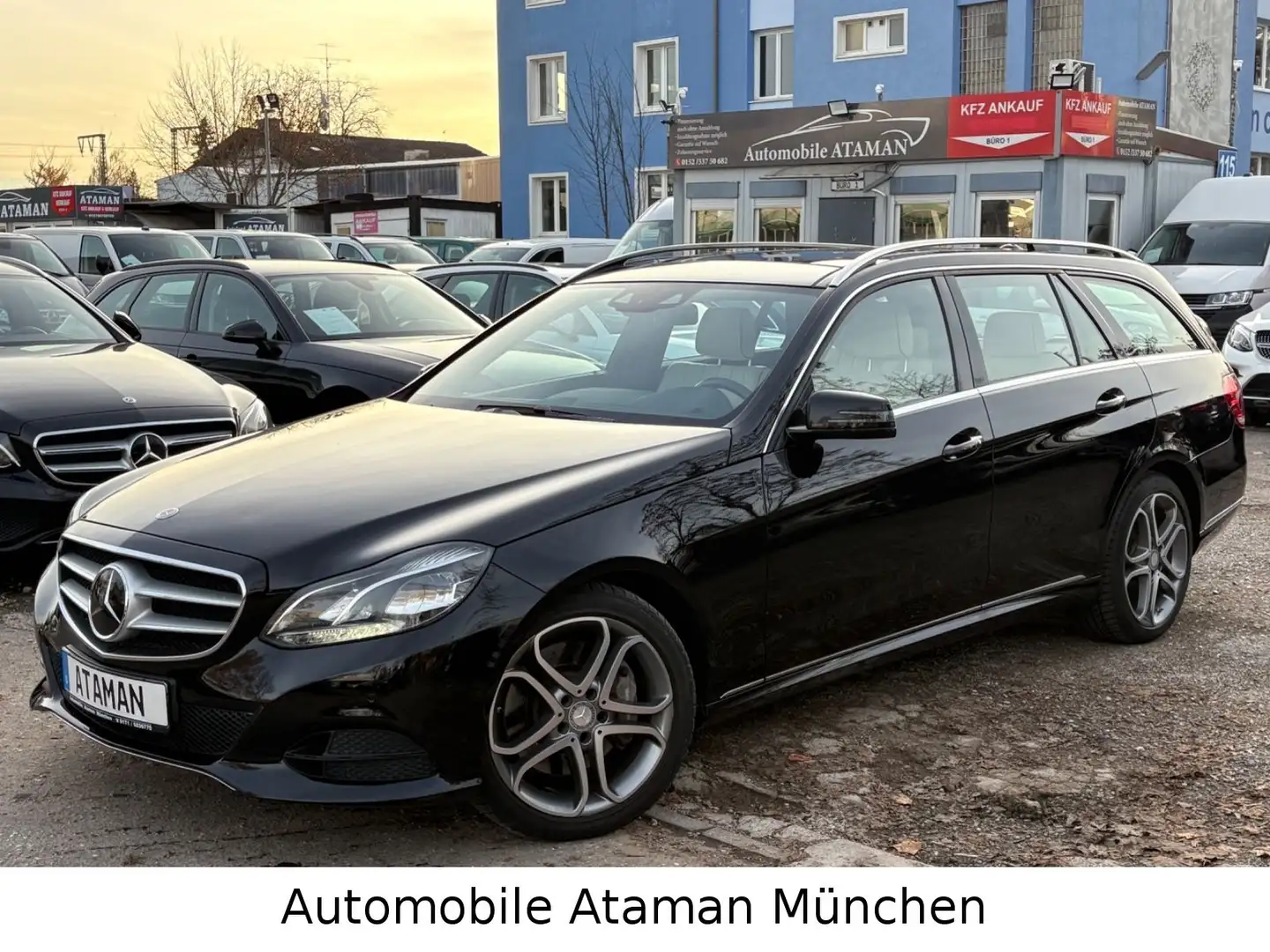 Mercedes-Benz E 350 T BlueTec 4Matic *Sportpaket* / LED / Pano Schwarz - 2