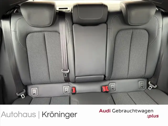 Audi Q2 view 10