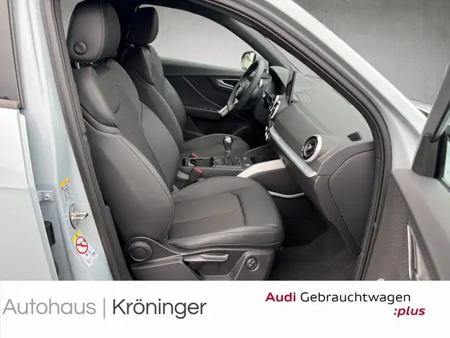 Audi Q2 view 9