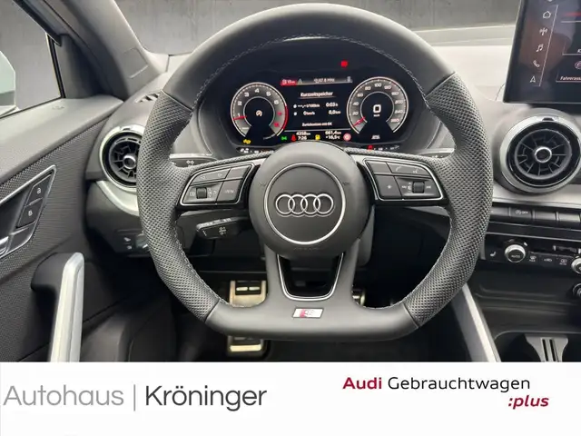 Audi Q2 view 11