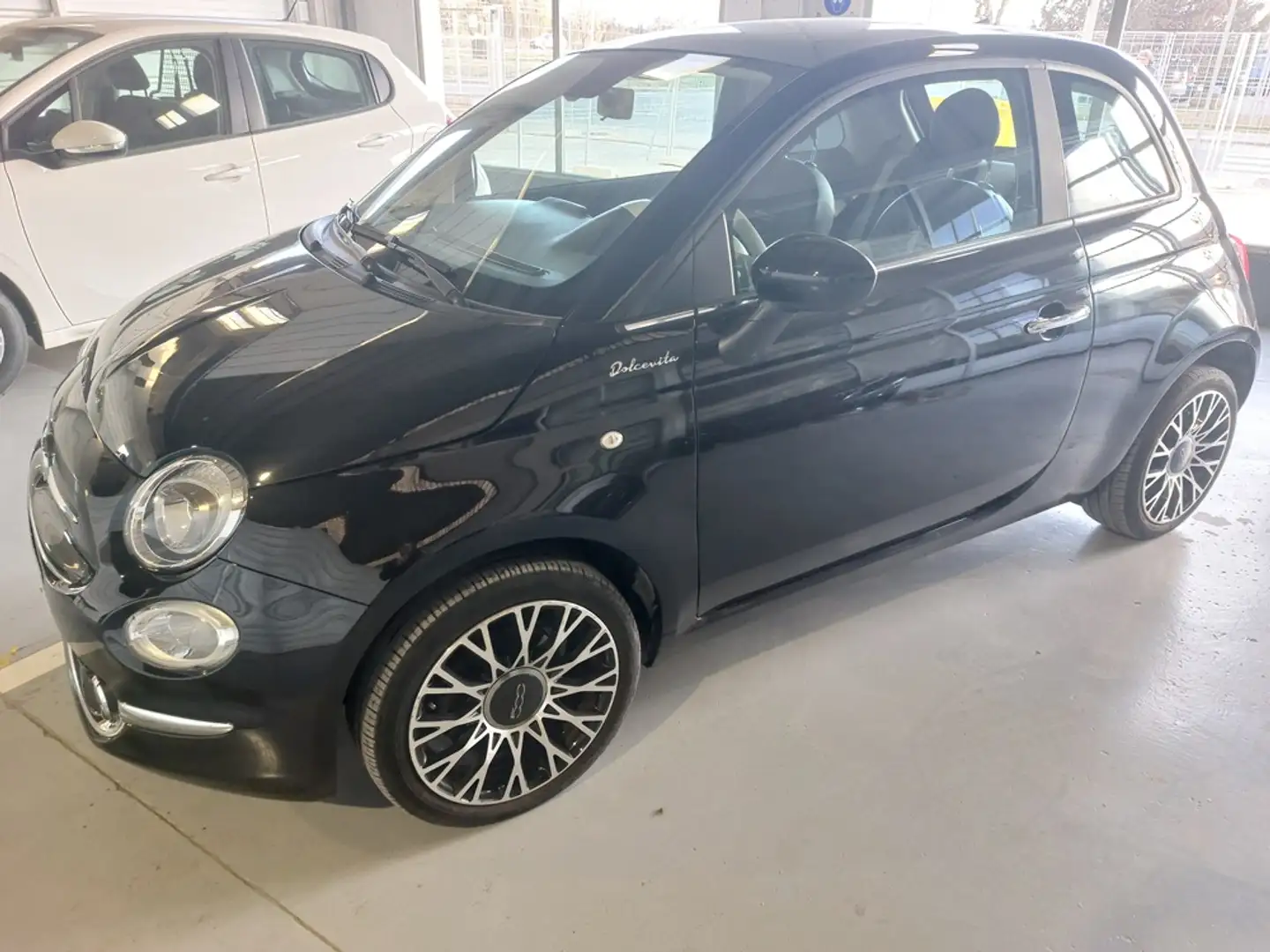Fiat 500C 1.0 Hybrid Dolcevita SS 52kW Negro - 1