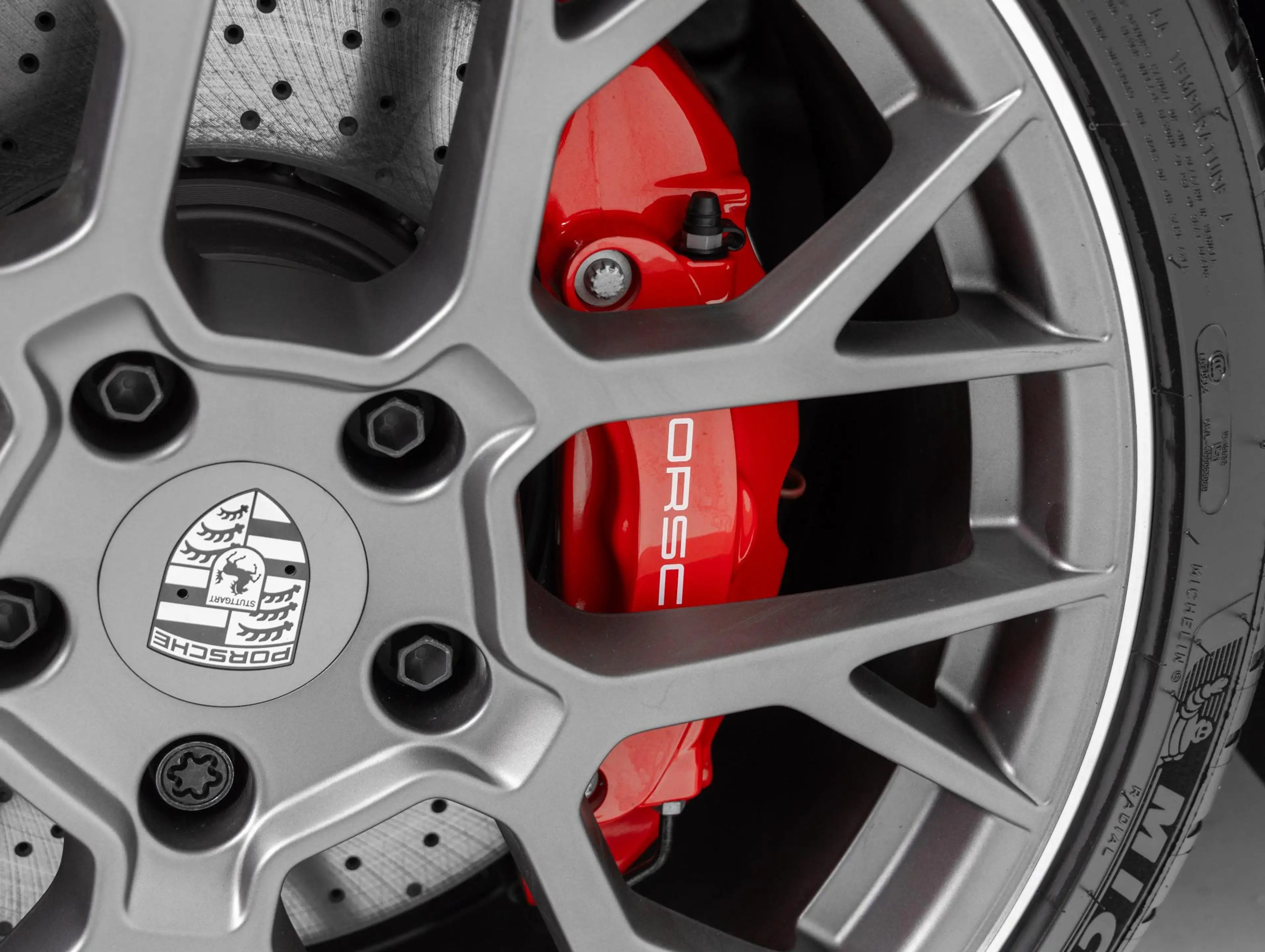 Porsche 992 Targa 4S — photo 23