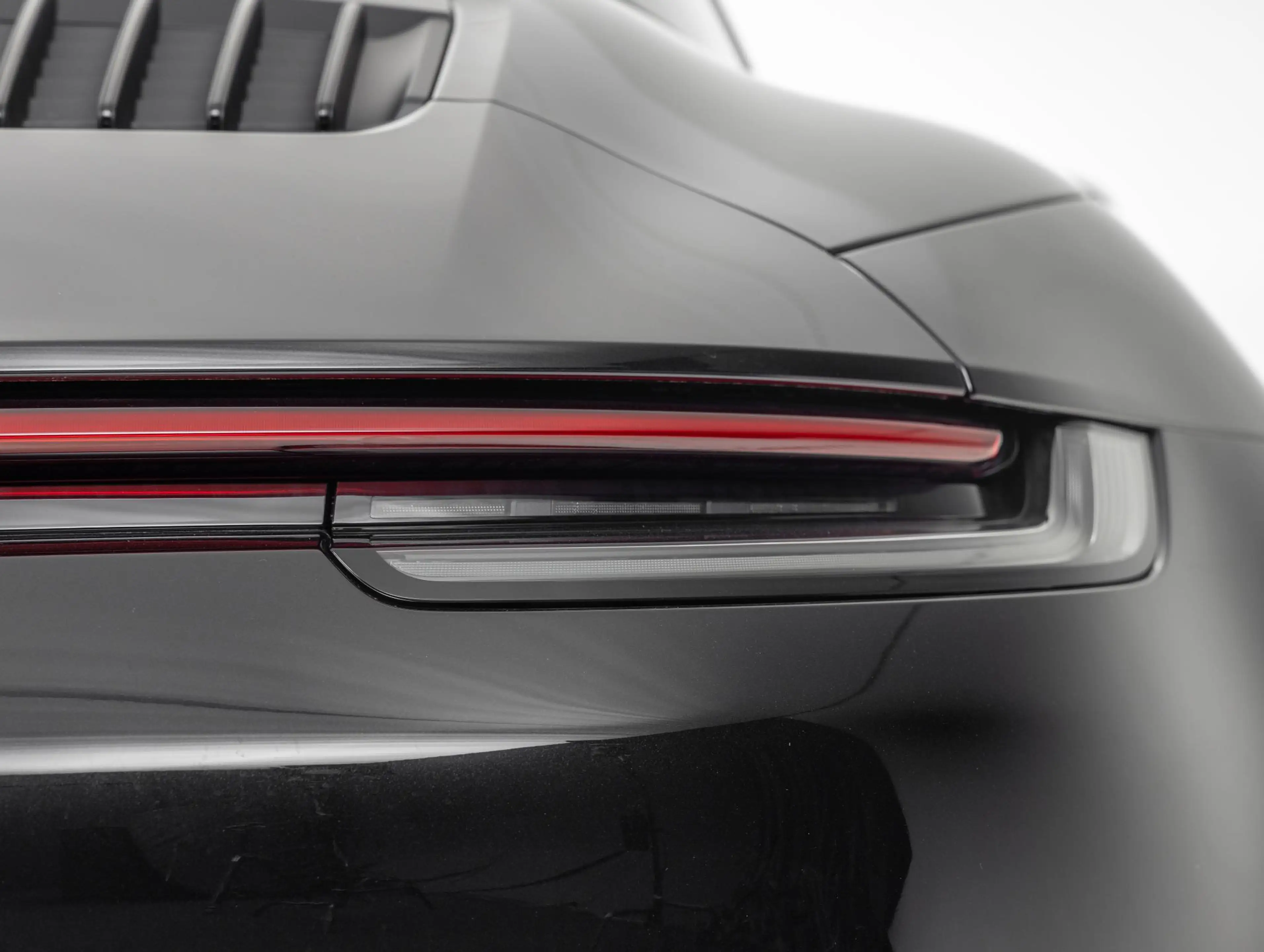 Porsche 992 Targa 4S — photo 27