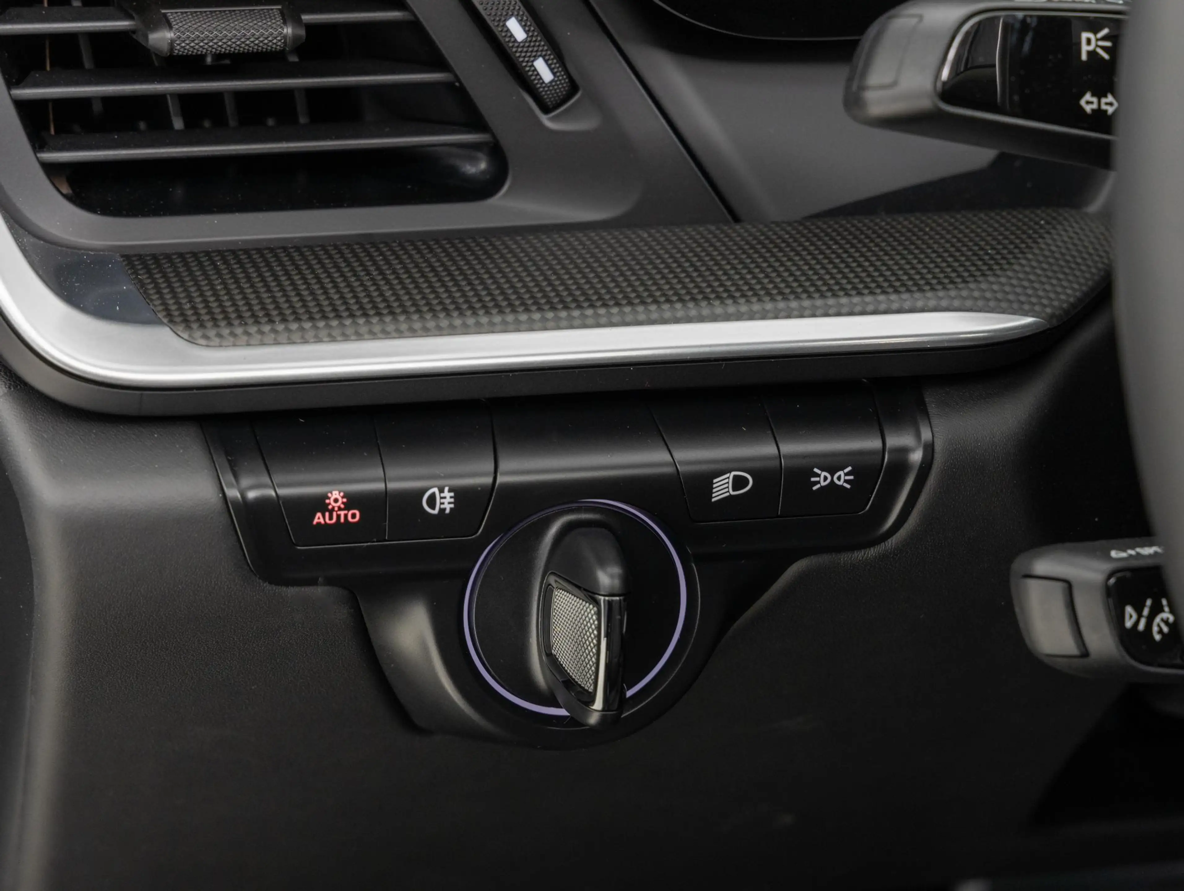 Porsche 992 Targa 4S — photo 36