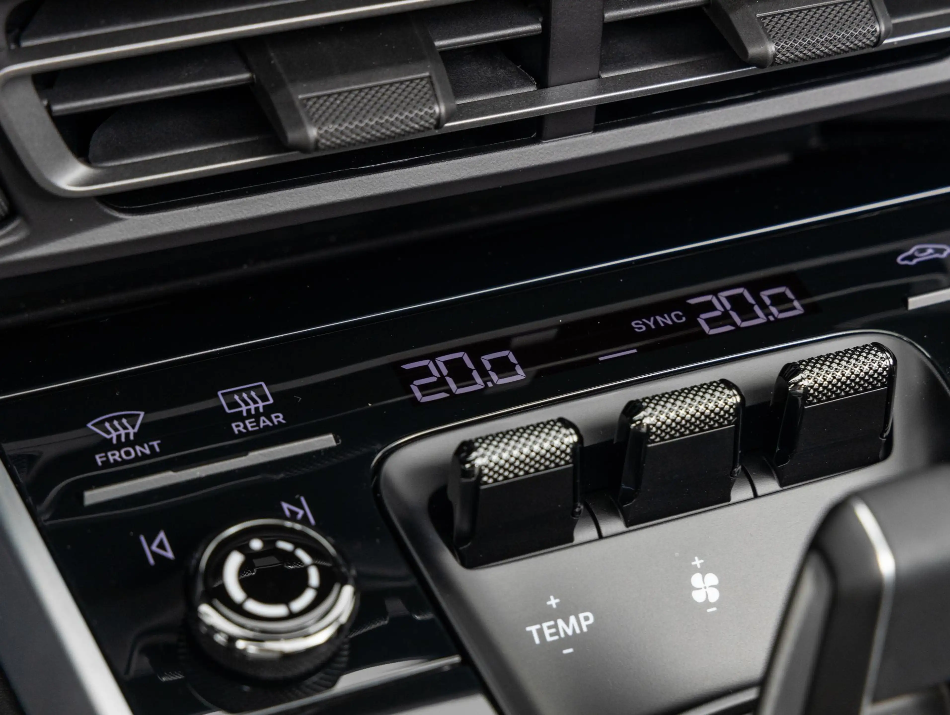 Porsche 992 Targa 4S — photo 39