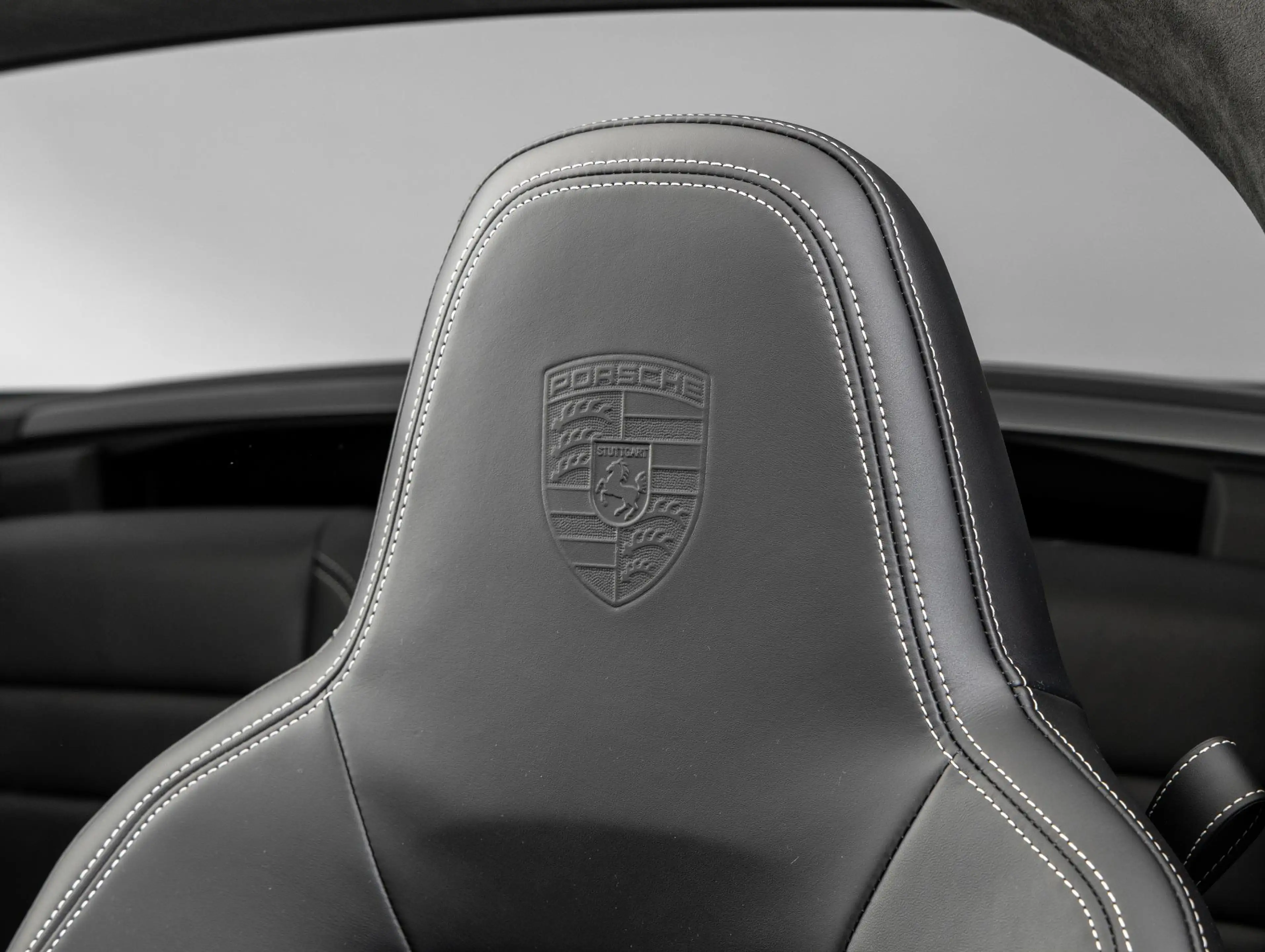 Porsche 992 Targa 4S — photo 43