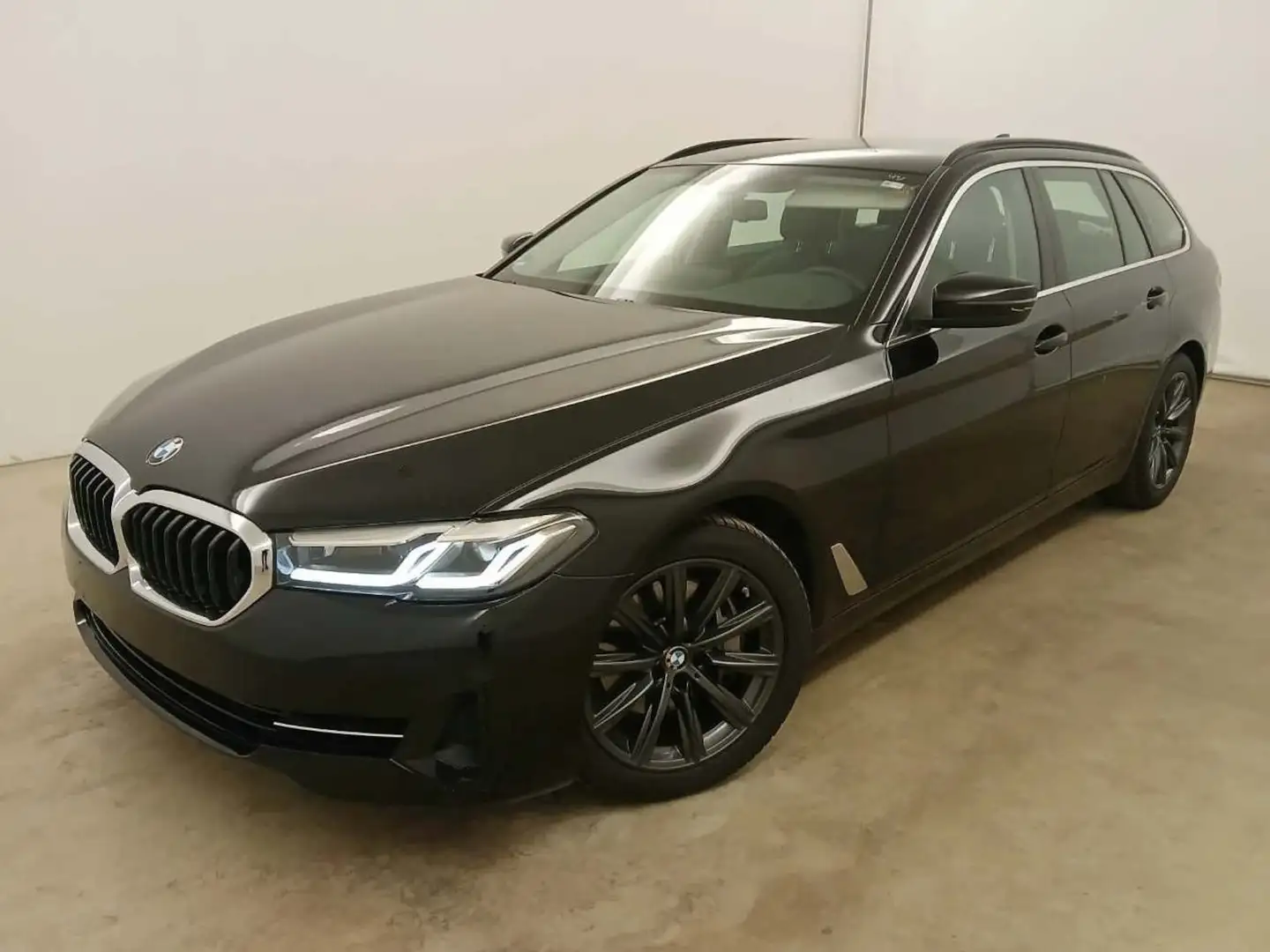 BMW 530 530d Touring xDrive LiveCockpitPro Driving+Park Schwarz - 1