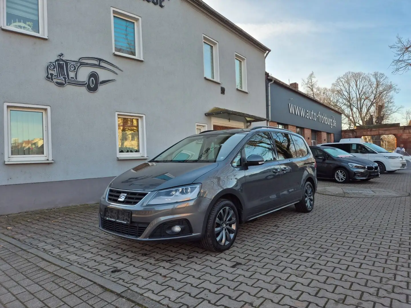 SEAT Alhambra Connect 1.4 TSi,Bi Xenon,Navi Grau - 2