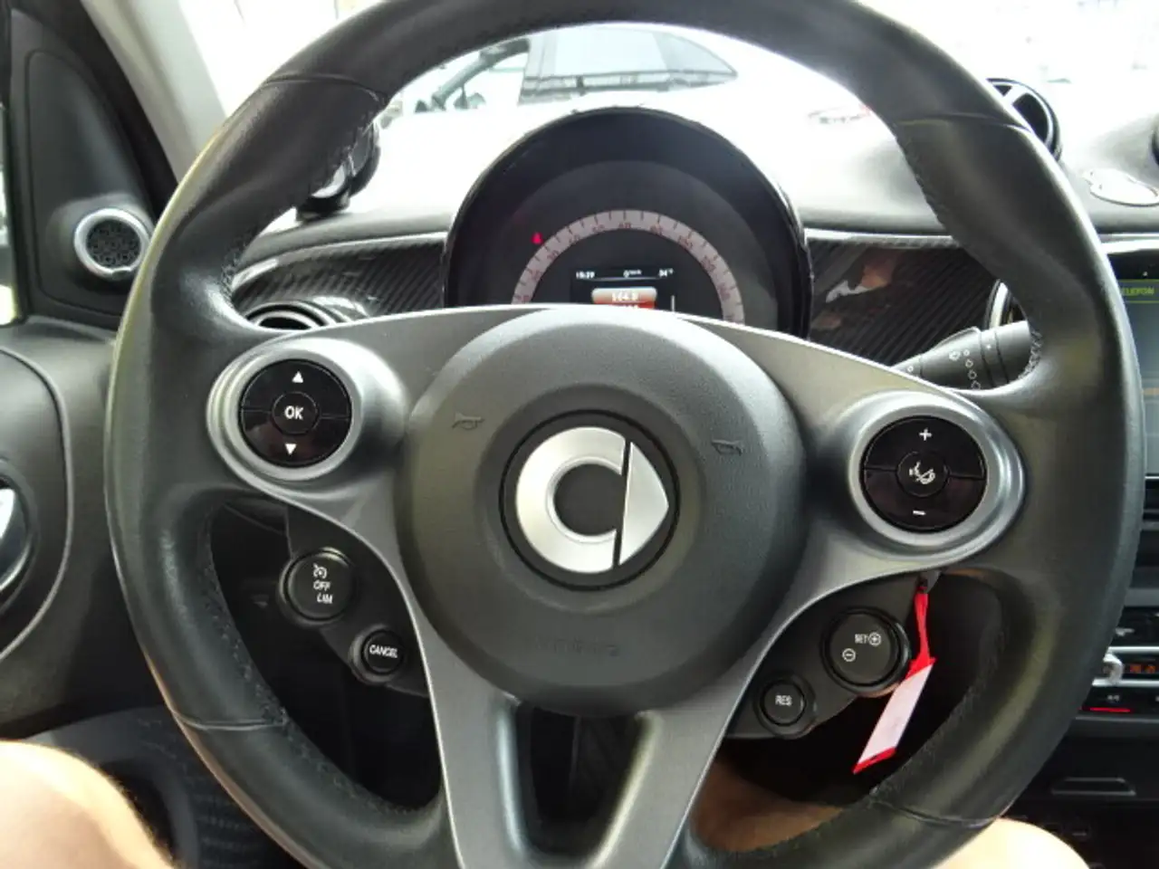 smart forTwo 2021 — фото 13