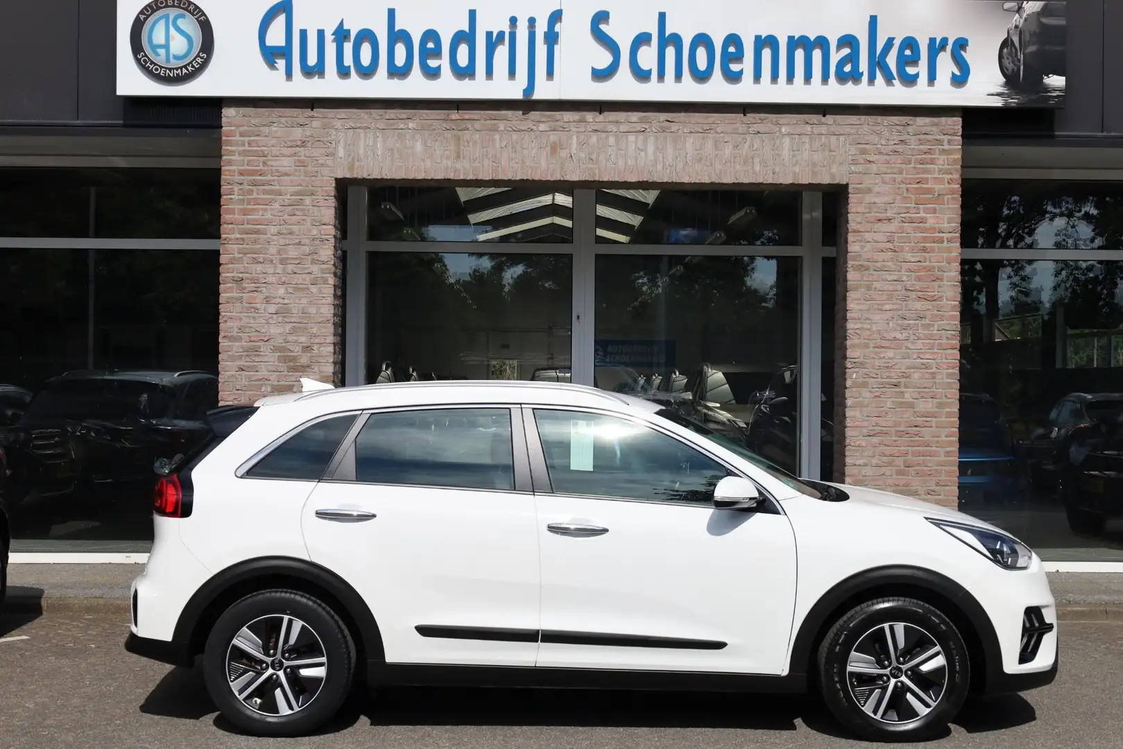 Kia Niro 1.6 GDi Hybrid DynamicLine CAMERA DAB CARPLAY CRUI Wit - 2
