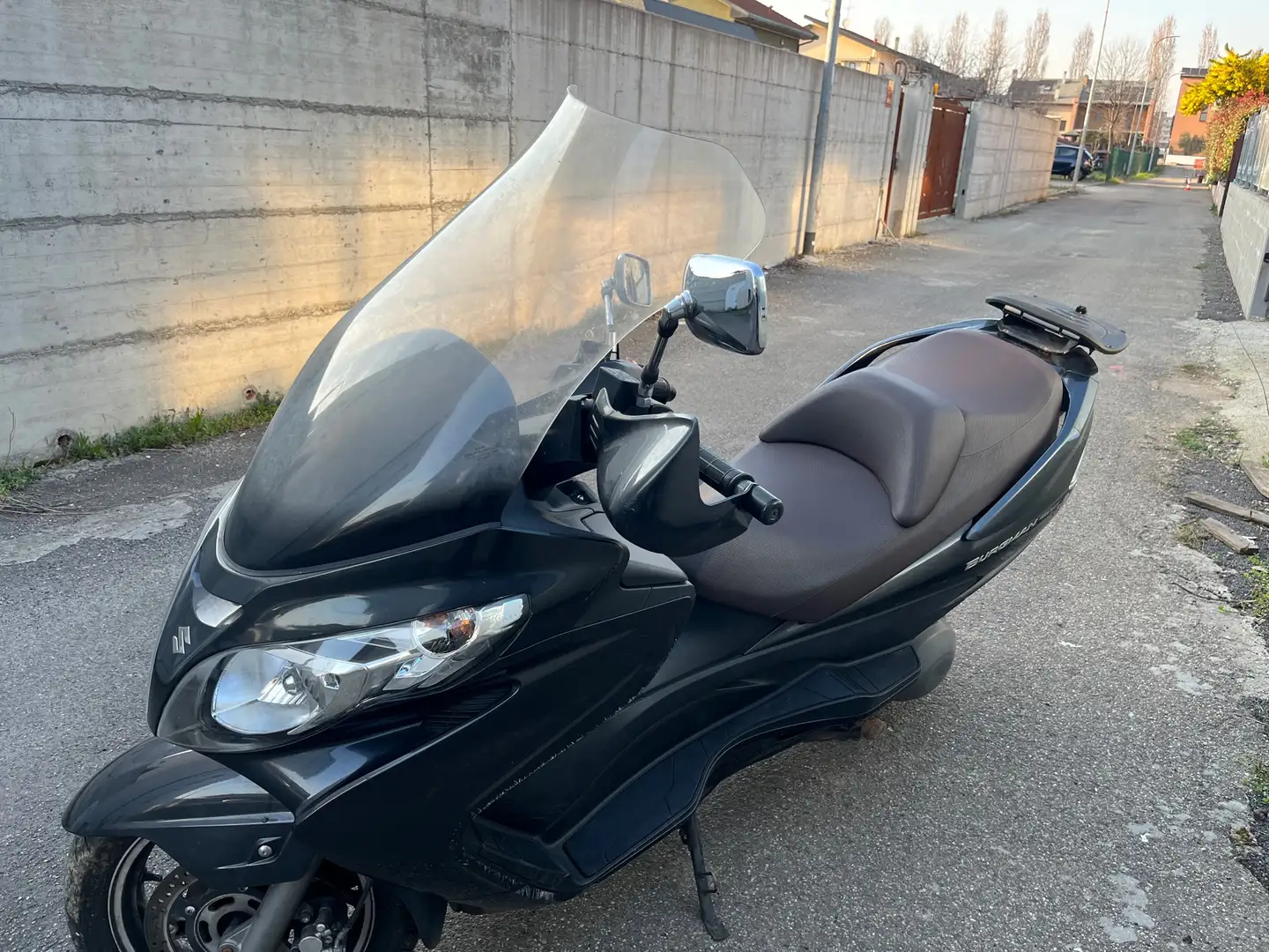 Suzuki Burgman 400 - 1