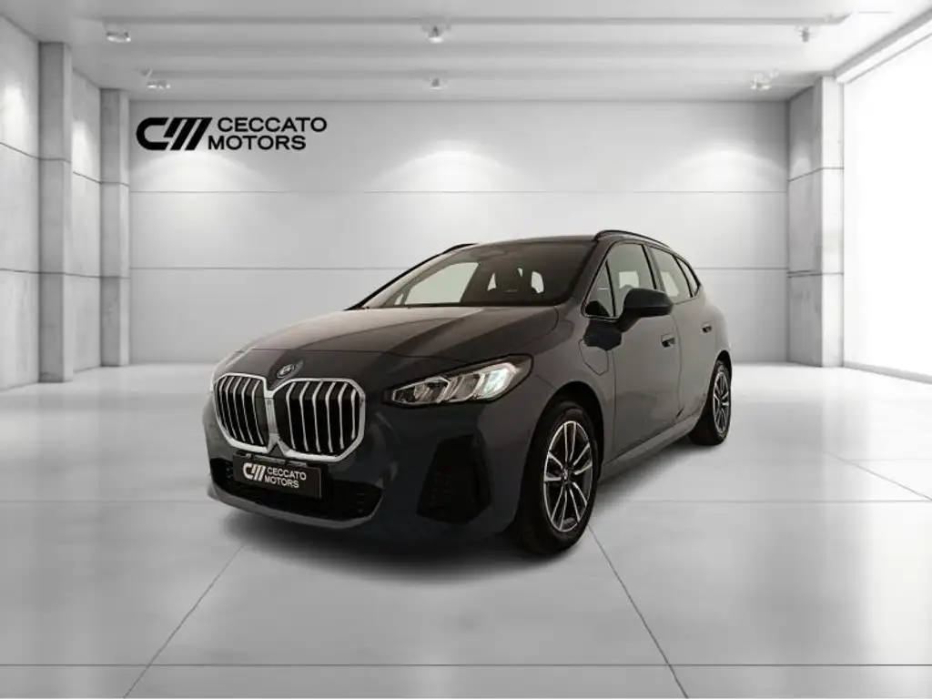 BMW 225