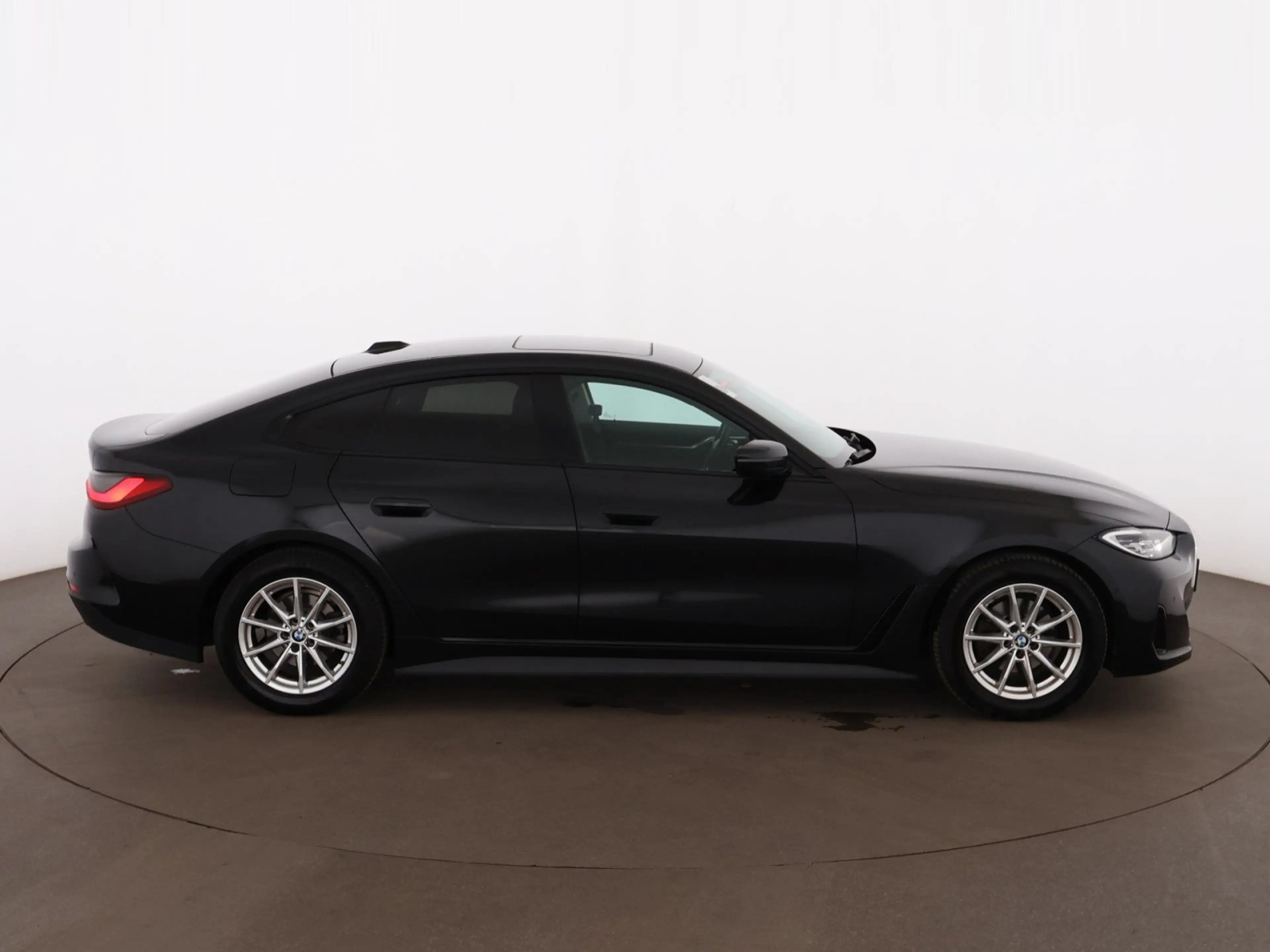 BMW 420 d Gran Coupe Aut LED LEDER SKY R-CAM SITZHZG — photo 9