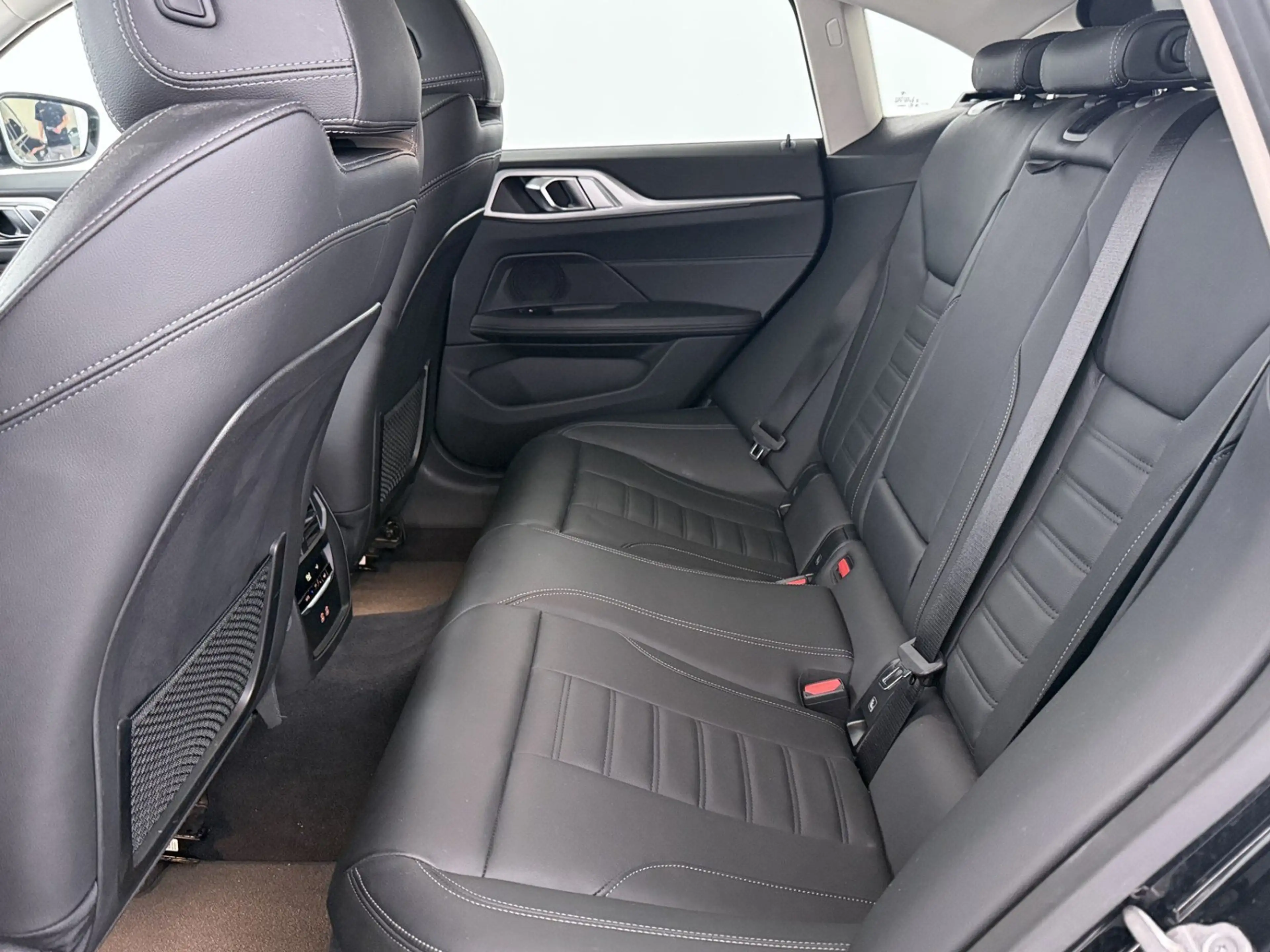 BMW 420 d Gran Coupe Aut LED LEDER SKY R-CAM SITZHZG — photo 24