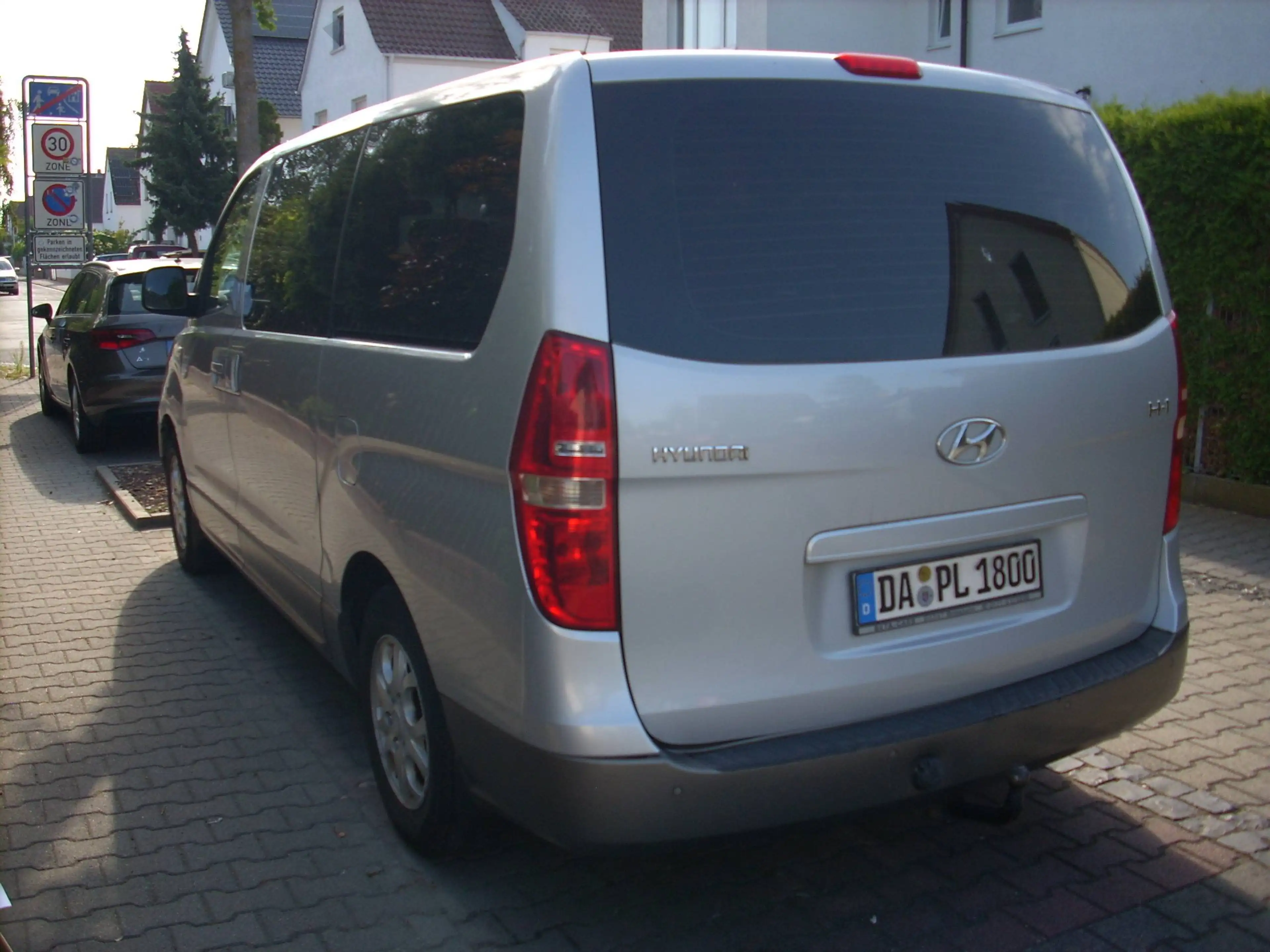 Hyundai H-1 H-1 2.5 CRDi Travel — photo 2
