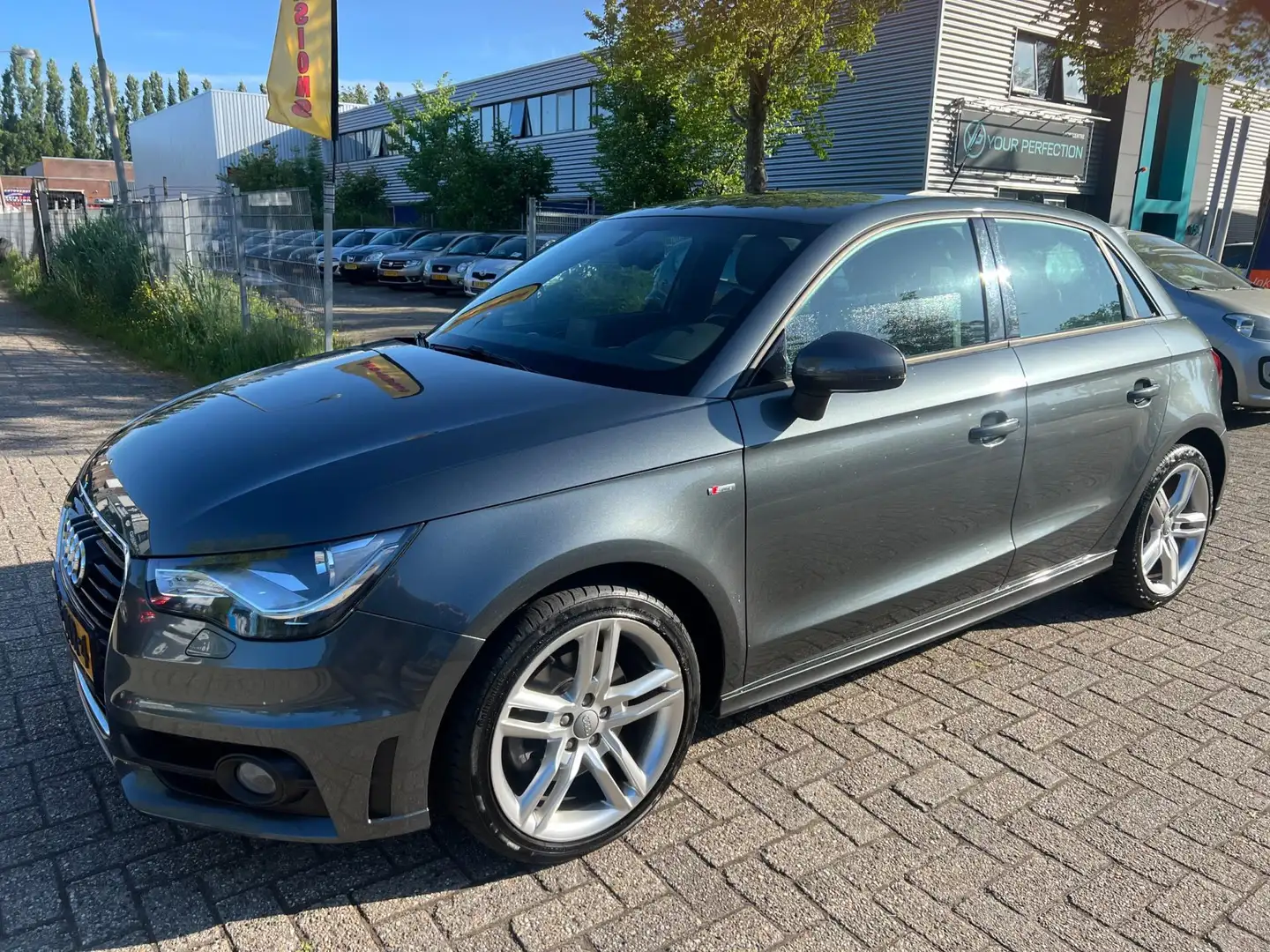 Audi A1 Sportback 1.4 TFSI Pro Line S - AUTOMAAT - 185 PK Grau - 2