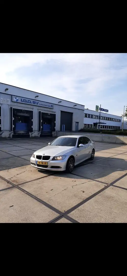 BMW 330 LEES GOED / 318i / 204XXX Grijs - 2