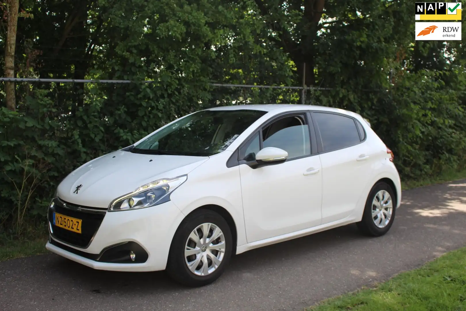 Peugeot 208 1.2 PureTech Blue Lion *Nieuwe DIST !! Wit - 1