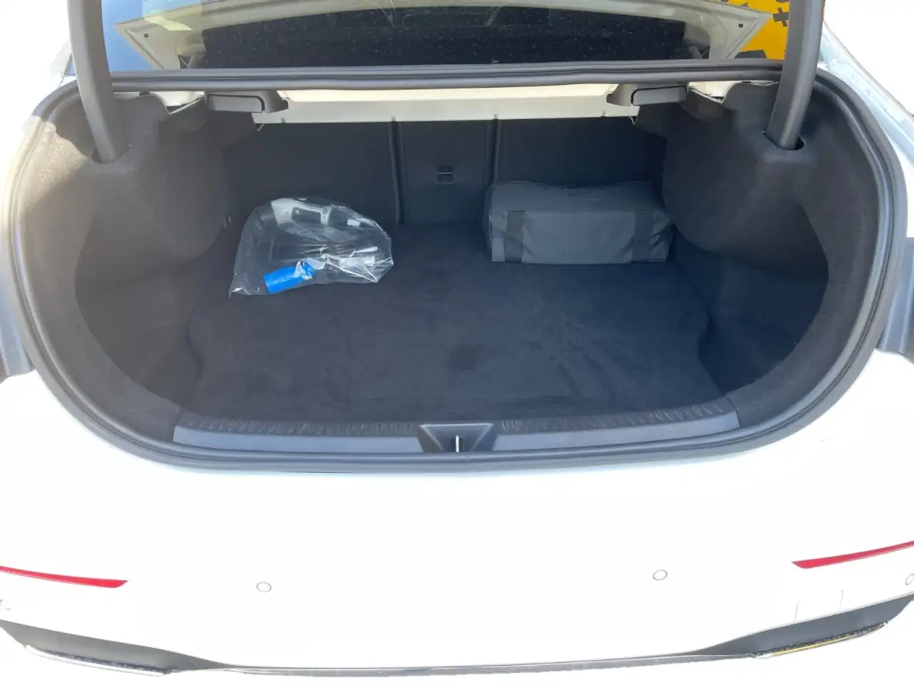 Mercedes-Benz A-Class e Limousine AMG AMG+MBUX+Wide+Cam+LED+Navi, миниатюра 21