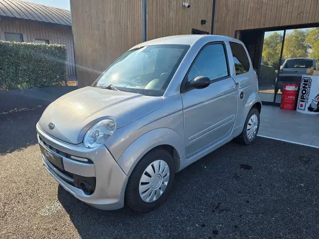 Ligier Autres MGO Voiture sans permis Microcar de 2017 - Voiturette dès 14 ans / équipée PMR / 1er main