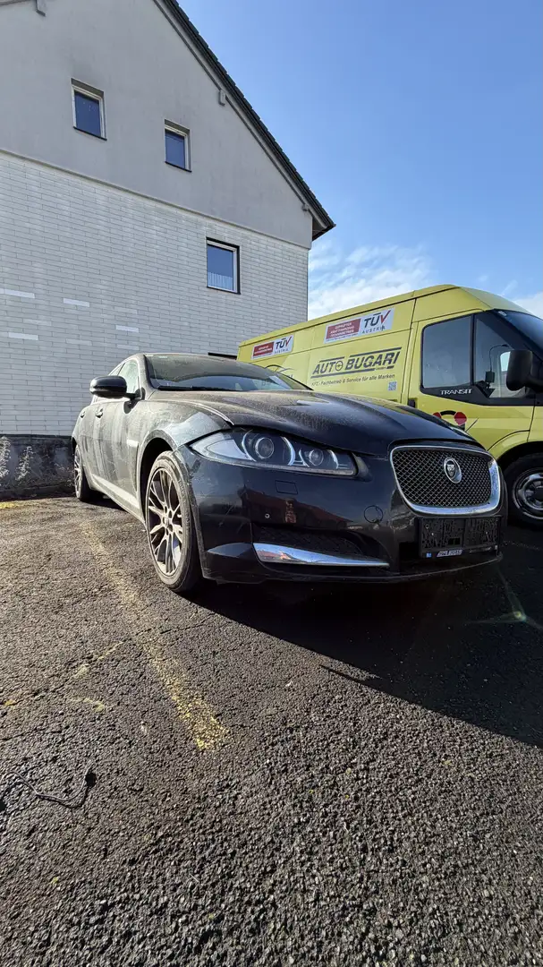 Jaguar XF 2,2 Diesel Schwarz - 1