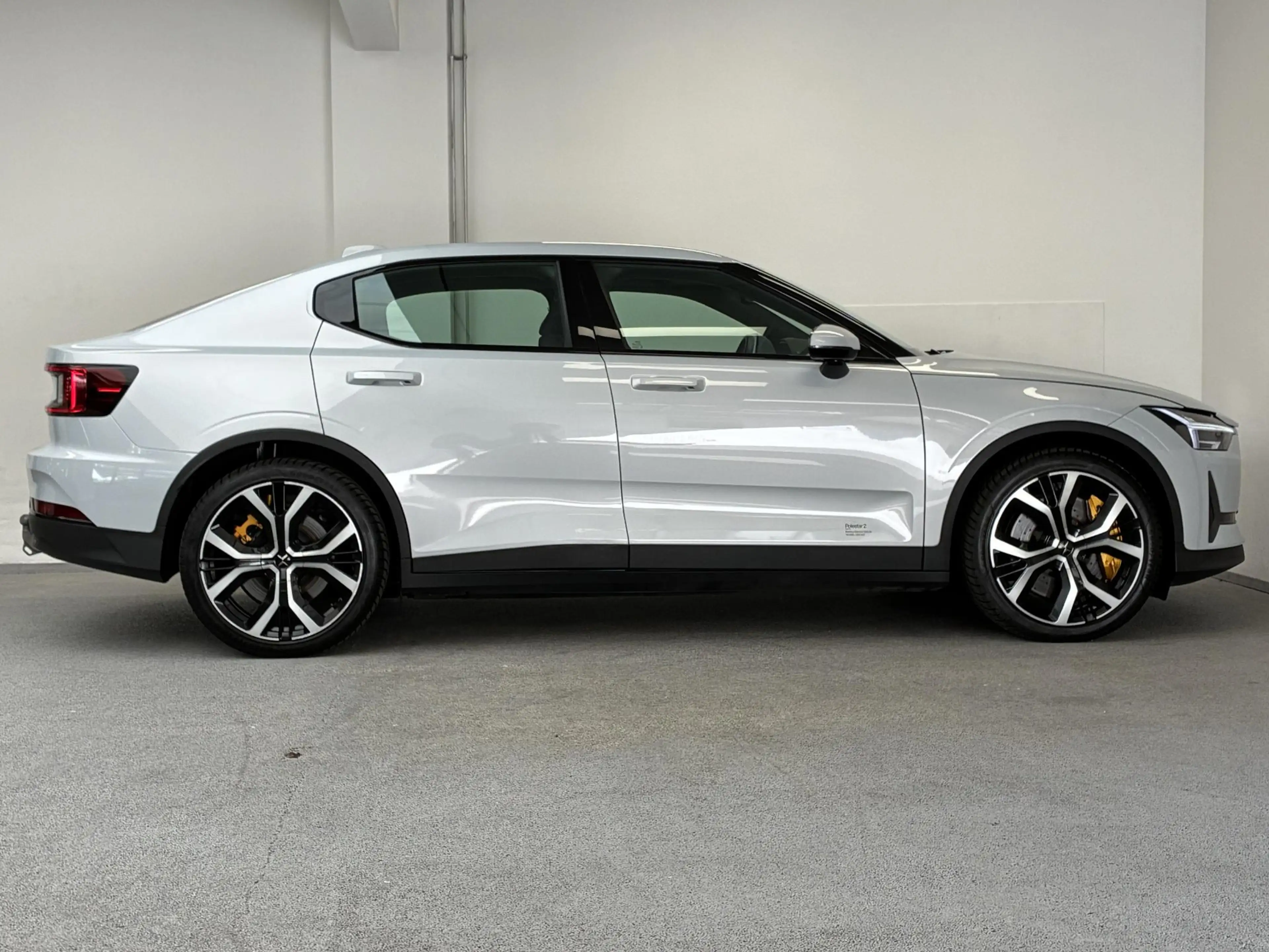 Polestar 2 Long Range Dual Motor Performance 82 kWh | 93%  SO — photo 16