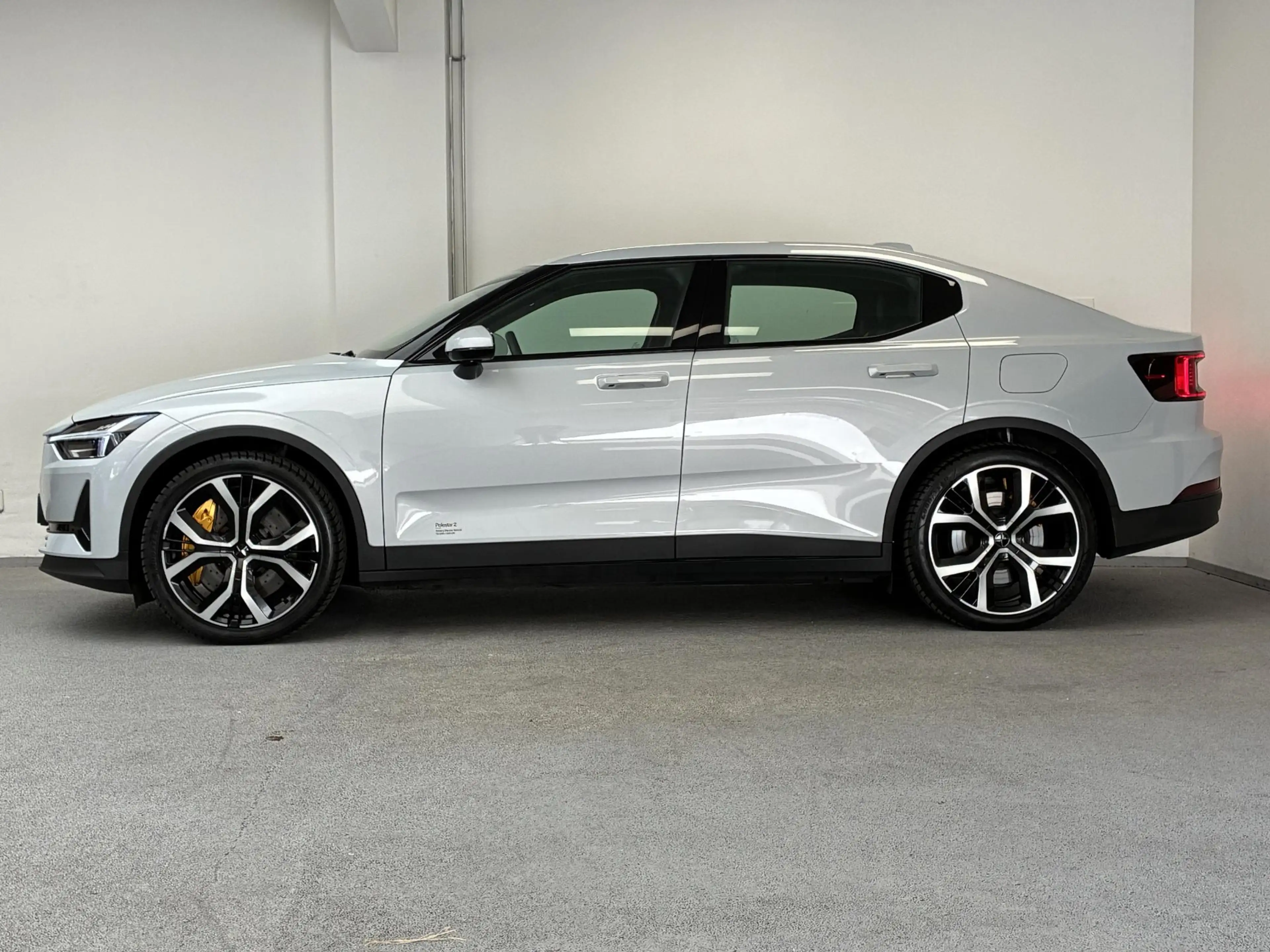 Polestar 2 Long Range Dual Motor Performance 82 kWh | 93%  SO — photo 17